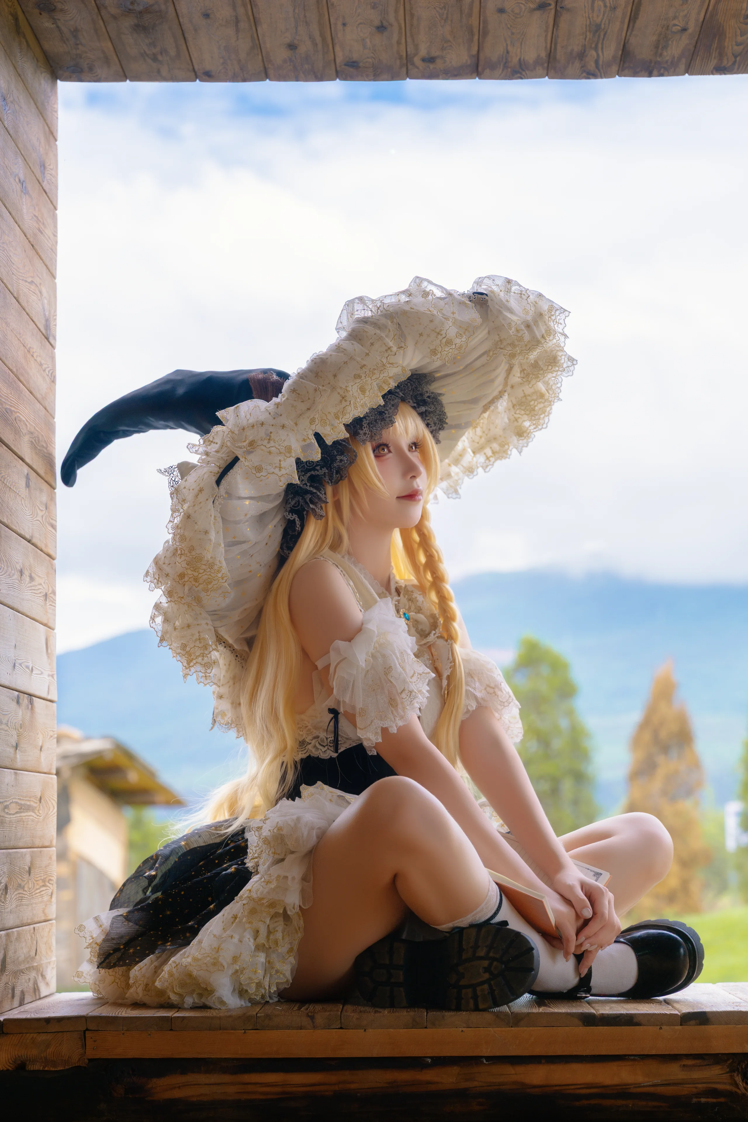 【魔理沙cos】东方project里金发魔法使的看书时刻 - 第 1 张