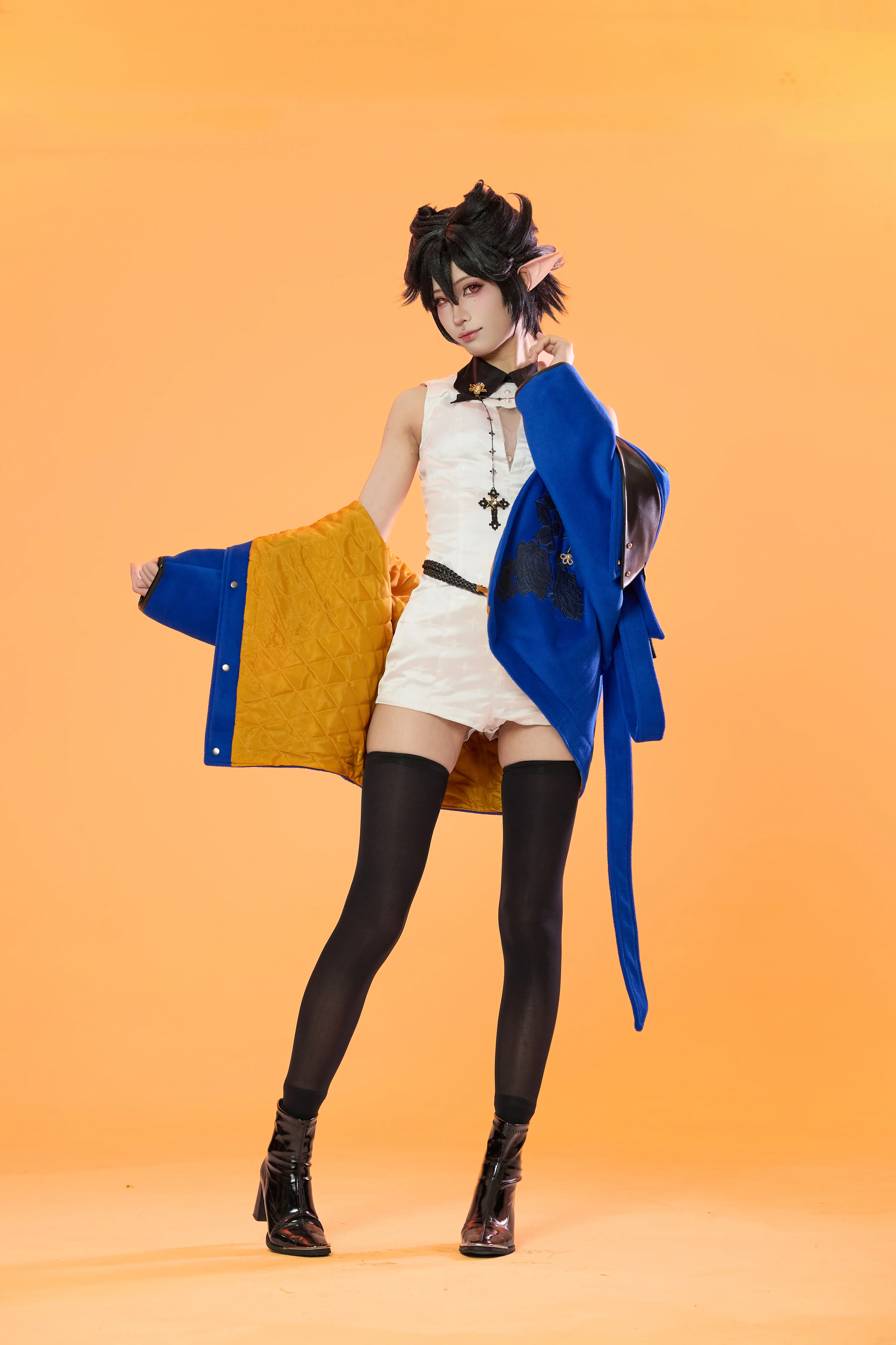 【隐德来希cos】明日方舟耀目之蓝白色棚拍动作参考 - 第 3 张