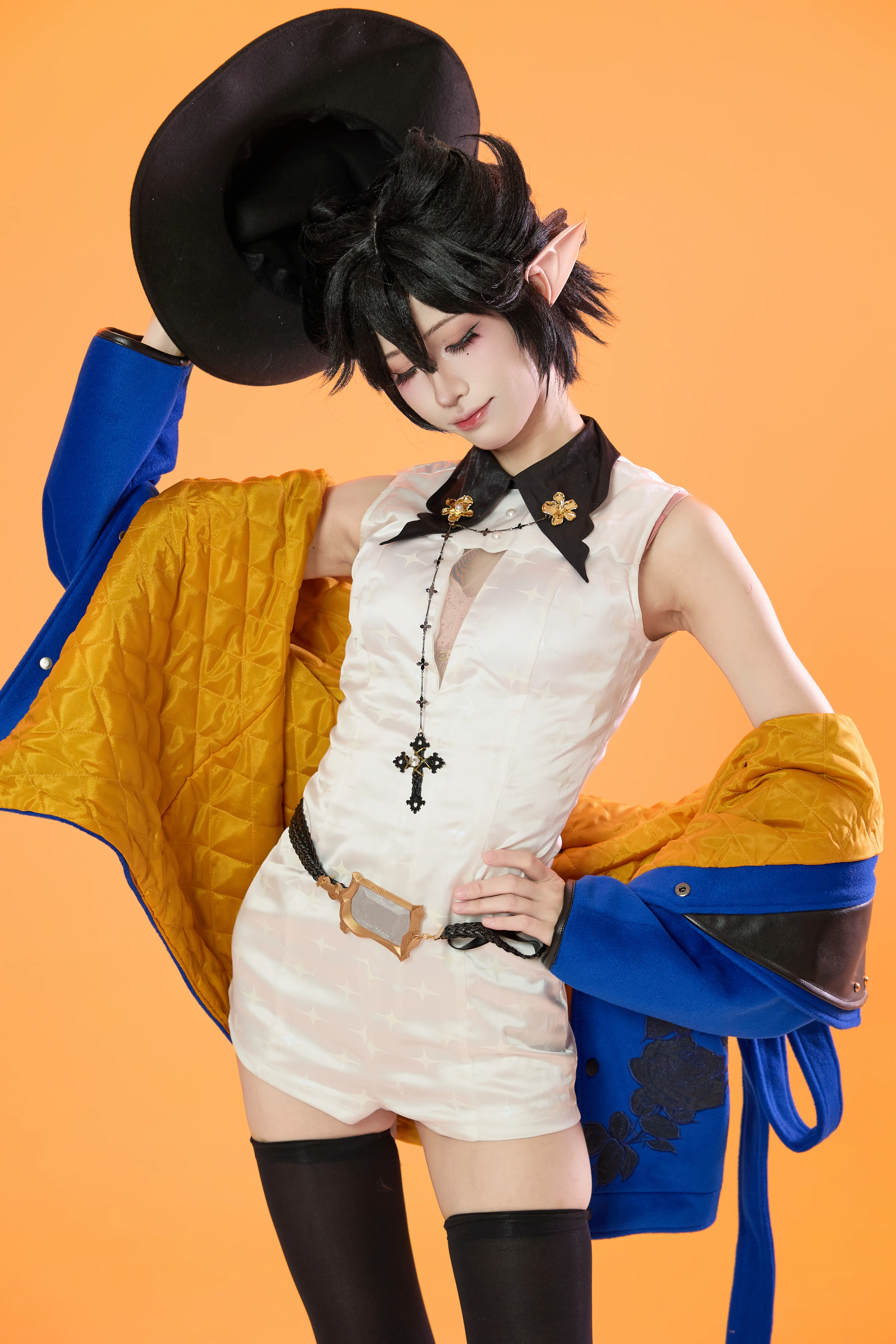 【隐德来希cos】明日方舟耀目之蓝速拍记录与动作参考 - 第 3 张