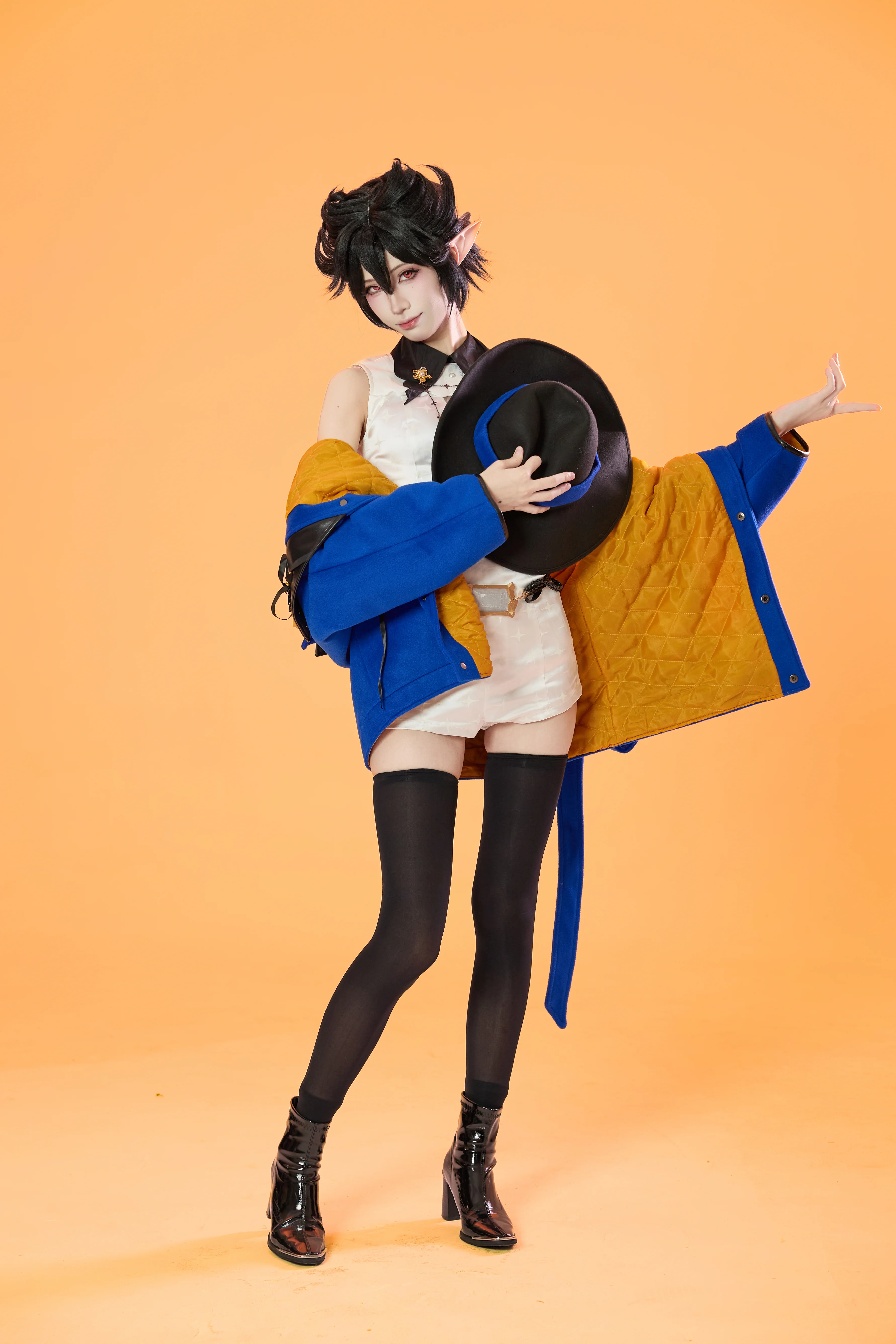 【隐德来希cos】明日方舟耀目之蓝速拍记录与动作参考 - 第 5 张