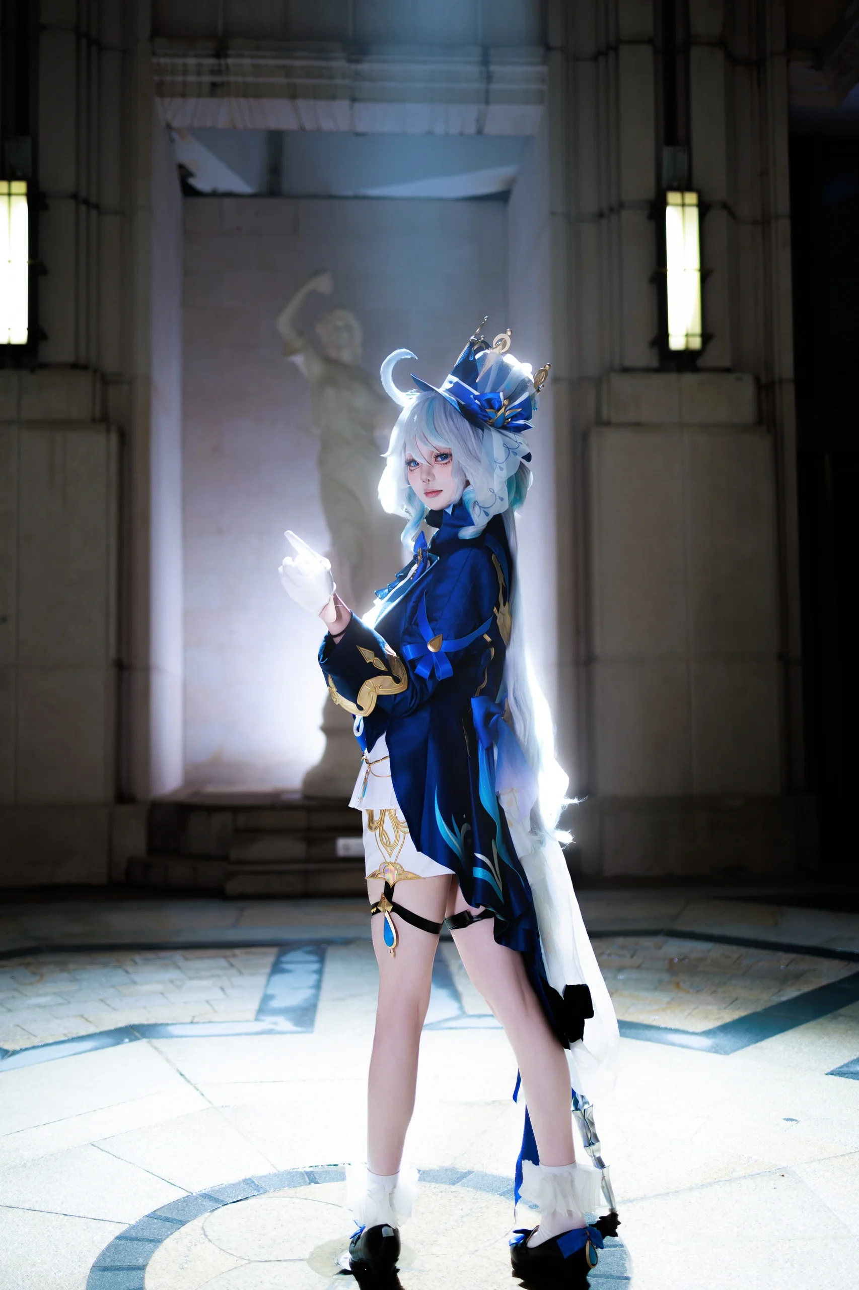 【芙宁娜cos】神明之姿，凡世舞台的闪光时刻