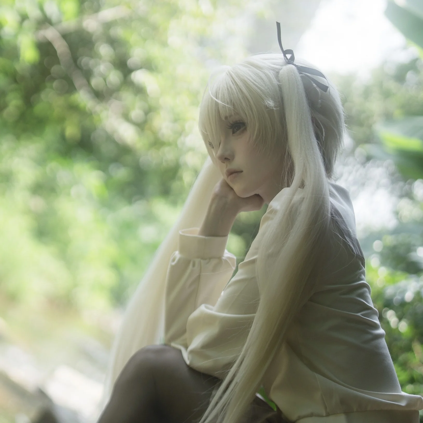 【春日野穹cos】與綠意光影重疊的安靜時刻 - 第 2 張