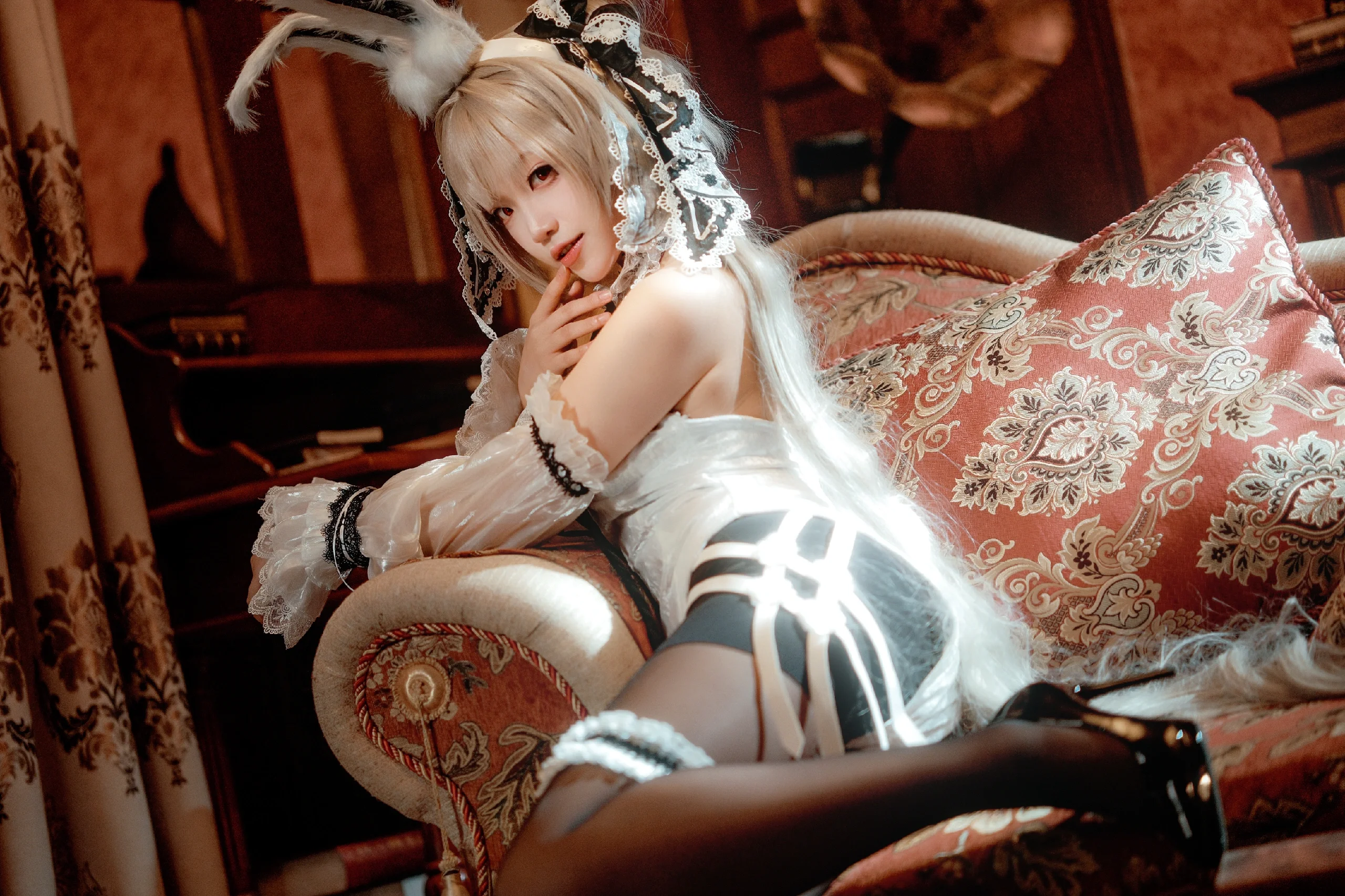 【可畏cos】碧蓝航线白兔女郎的优雅瞬间 - 第 2 张