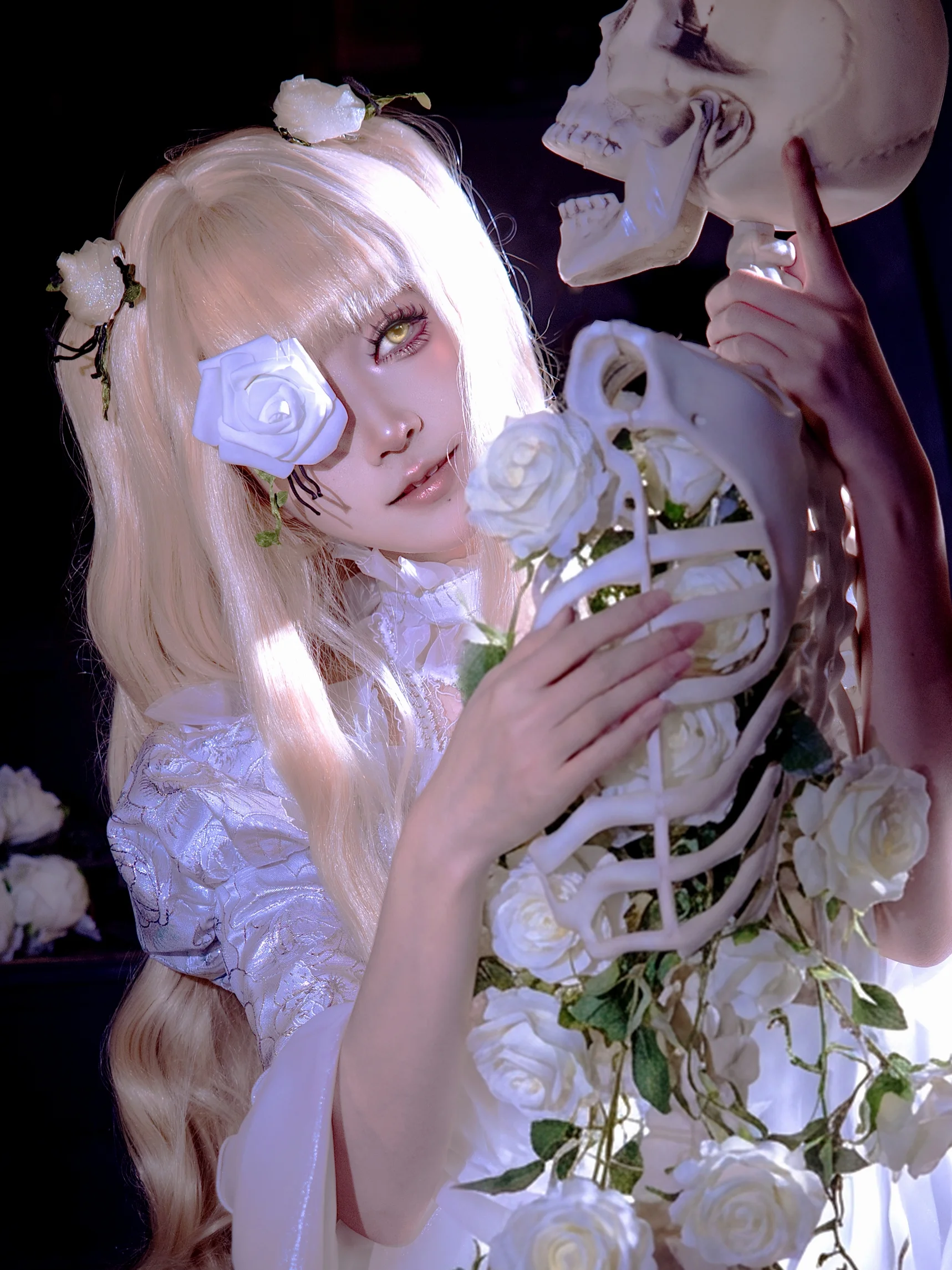 【雪華綺晶cos】薔薇少女的蒼白幻境，與骷髏白玫瑰共舞 - 第 1 張