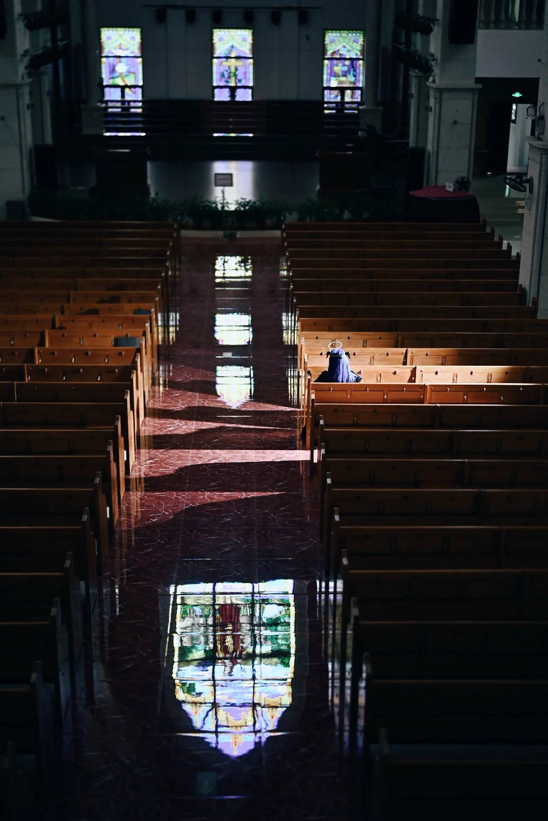 [Mostima Cosplay] Arknights' Silent Messenger: A Moment of Solitude in Church Light and Shadow