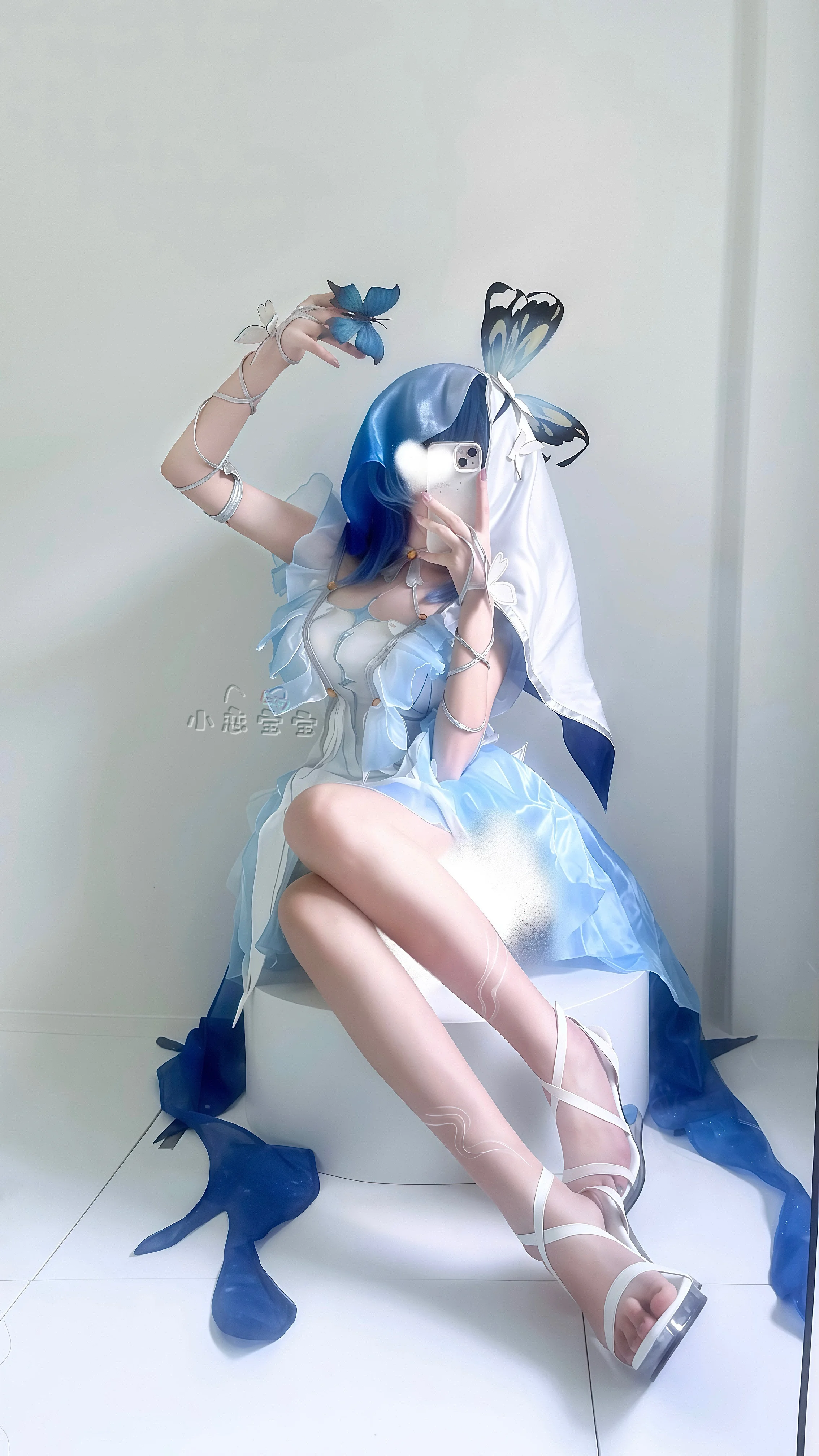 【守岸人cos】鸣潮守岸人，细节满满的蓝白蝴蝶造型 - 第 1 张