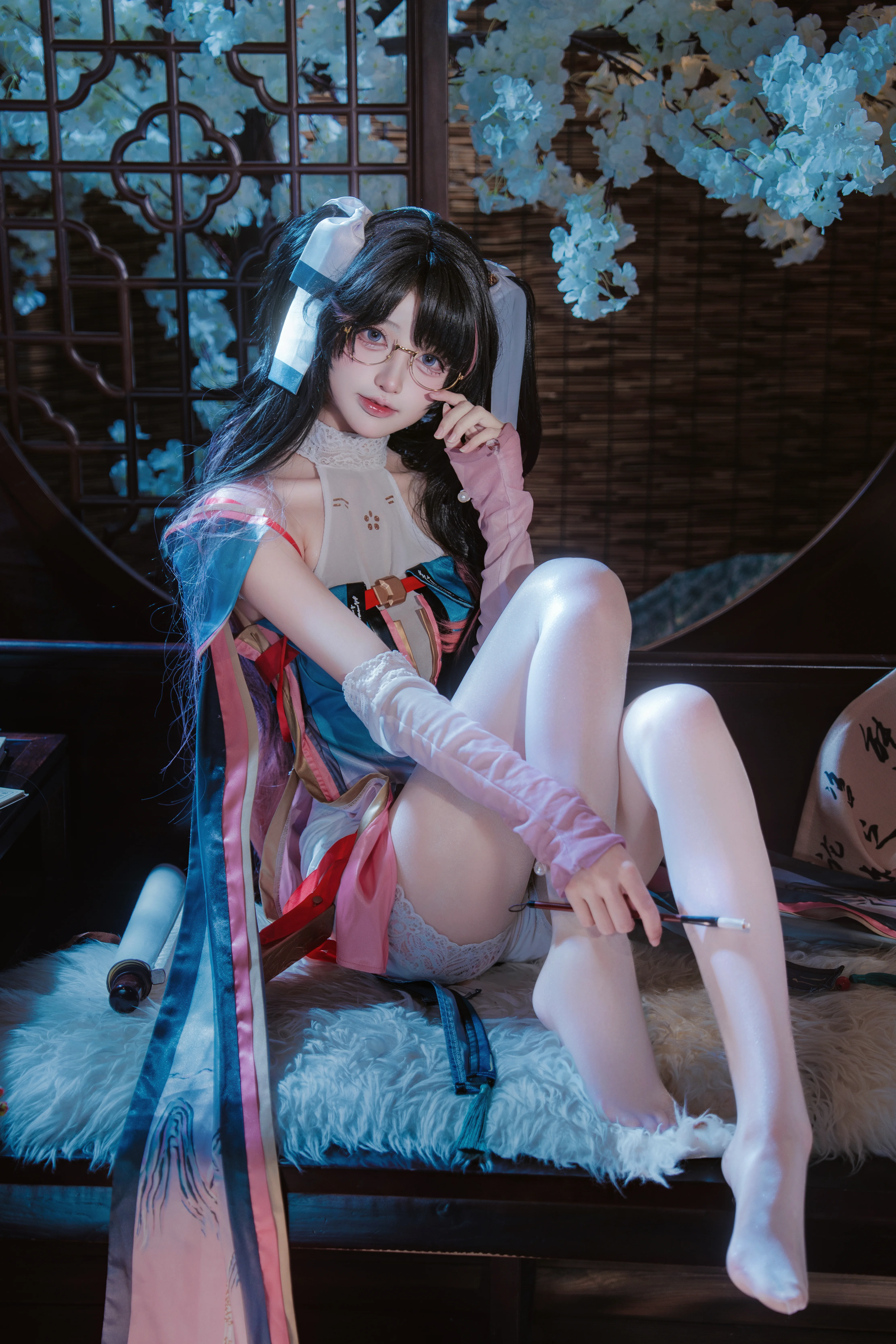 【折枝cos】鸣潮里的知性文墨少女 - 第 2 张