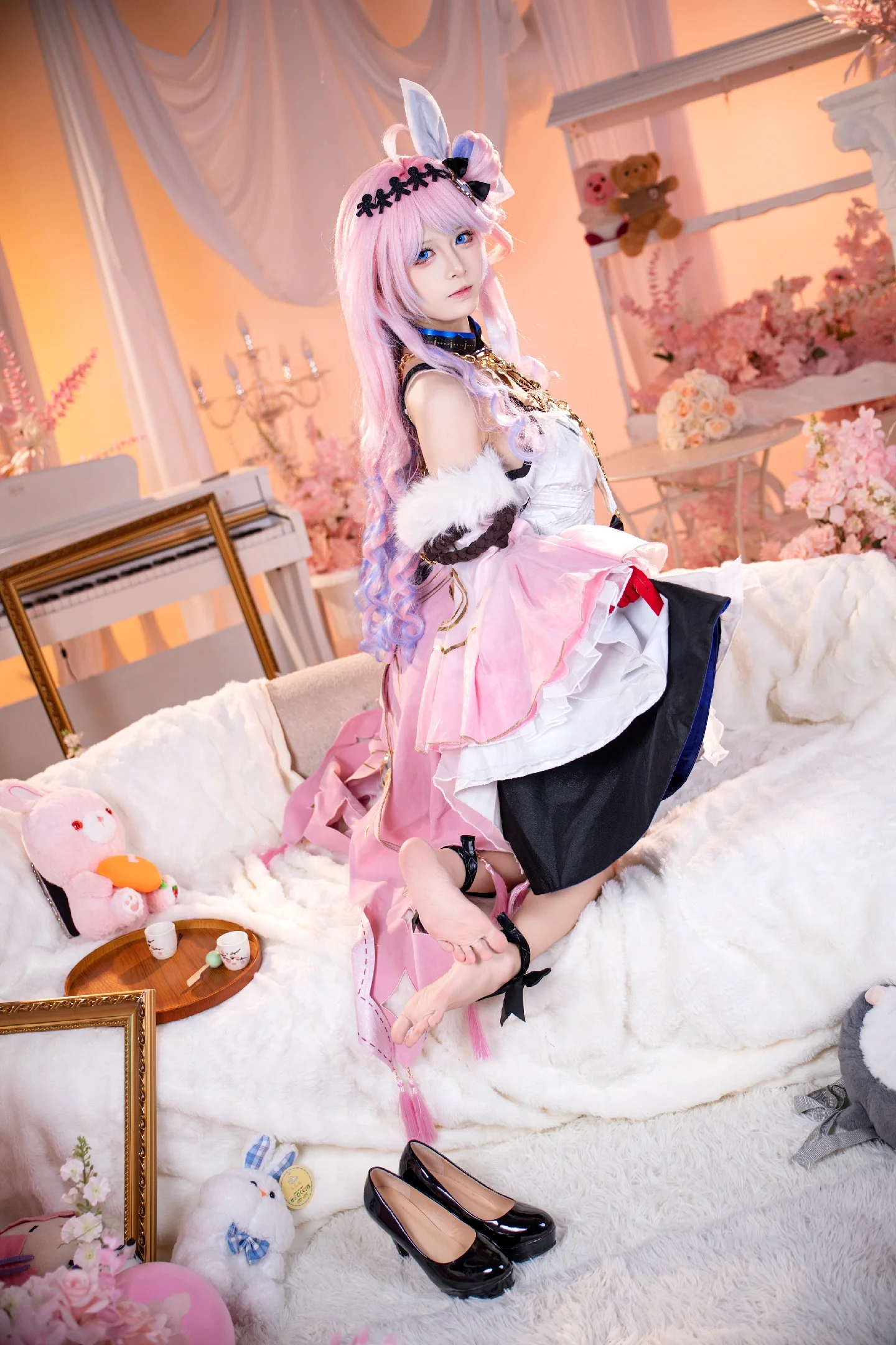 【达妮娅cos】鸣潮里那个带着水蜜桃气息的少女 - 第 1 张