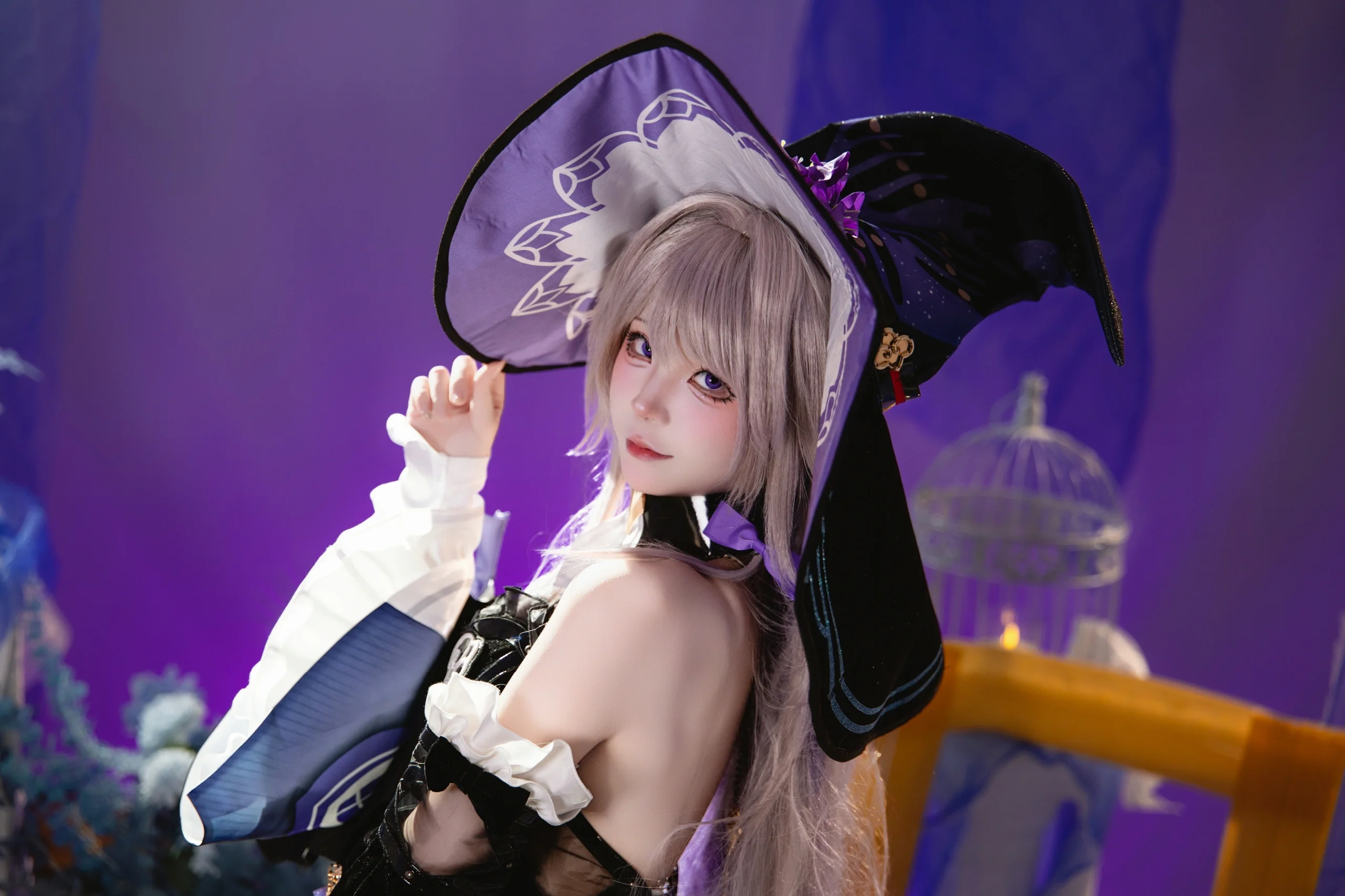 【大黑塔cos】崩坏星穹铁道里的优雅与神秘，这次把场景搭到极致 - 第 2 张