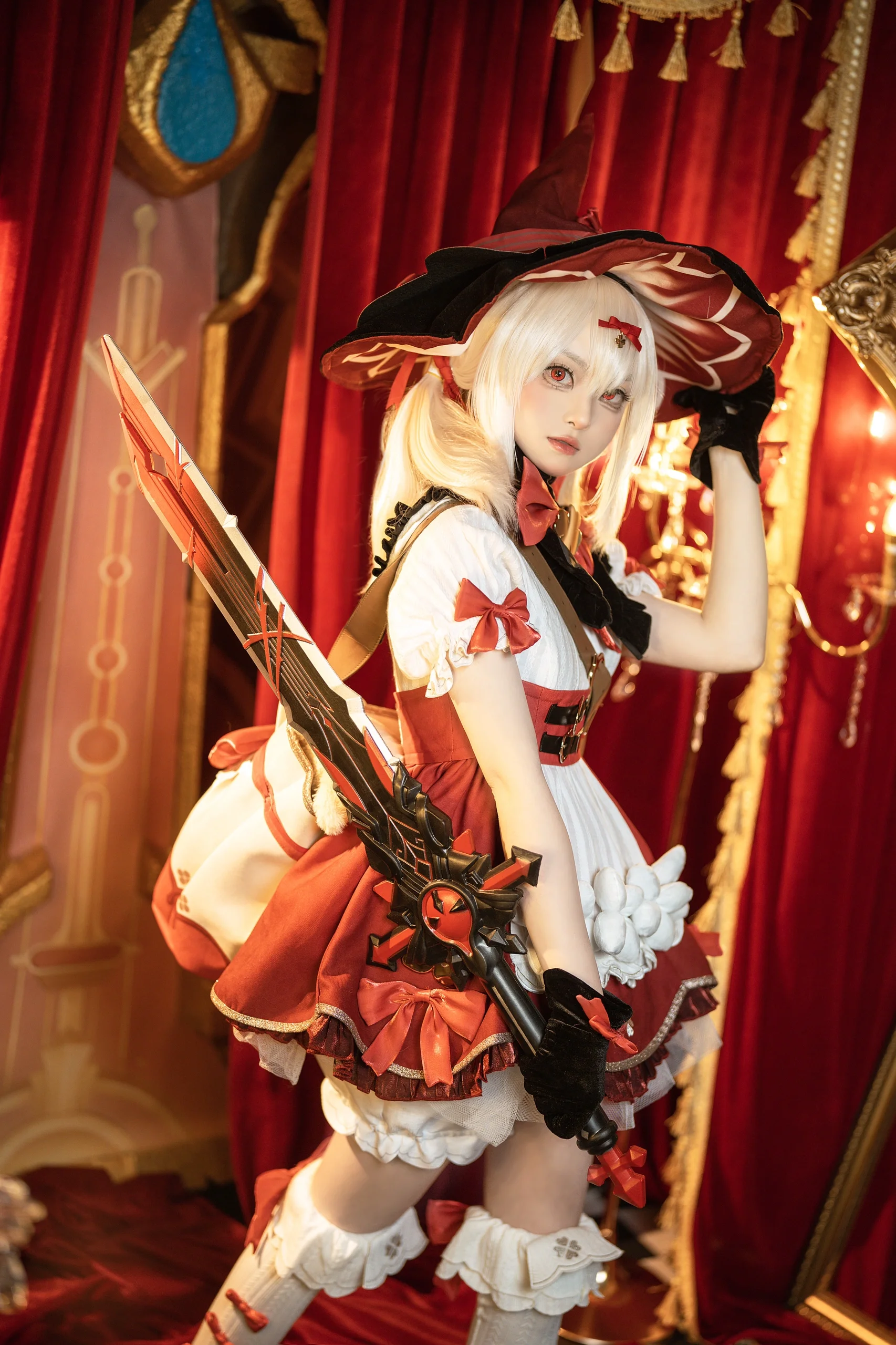 【可莉cos】原神里的红色魔女，这次换个风格玩炸鱼 - 第 4 张