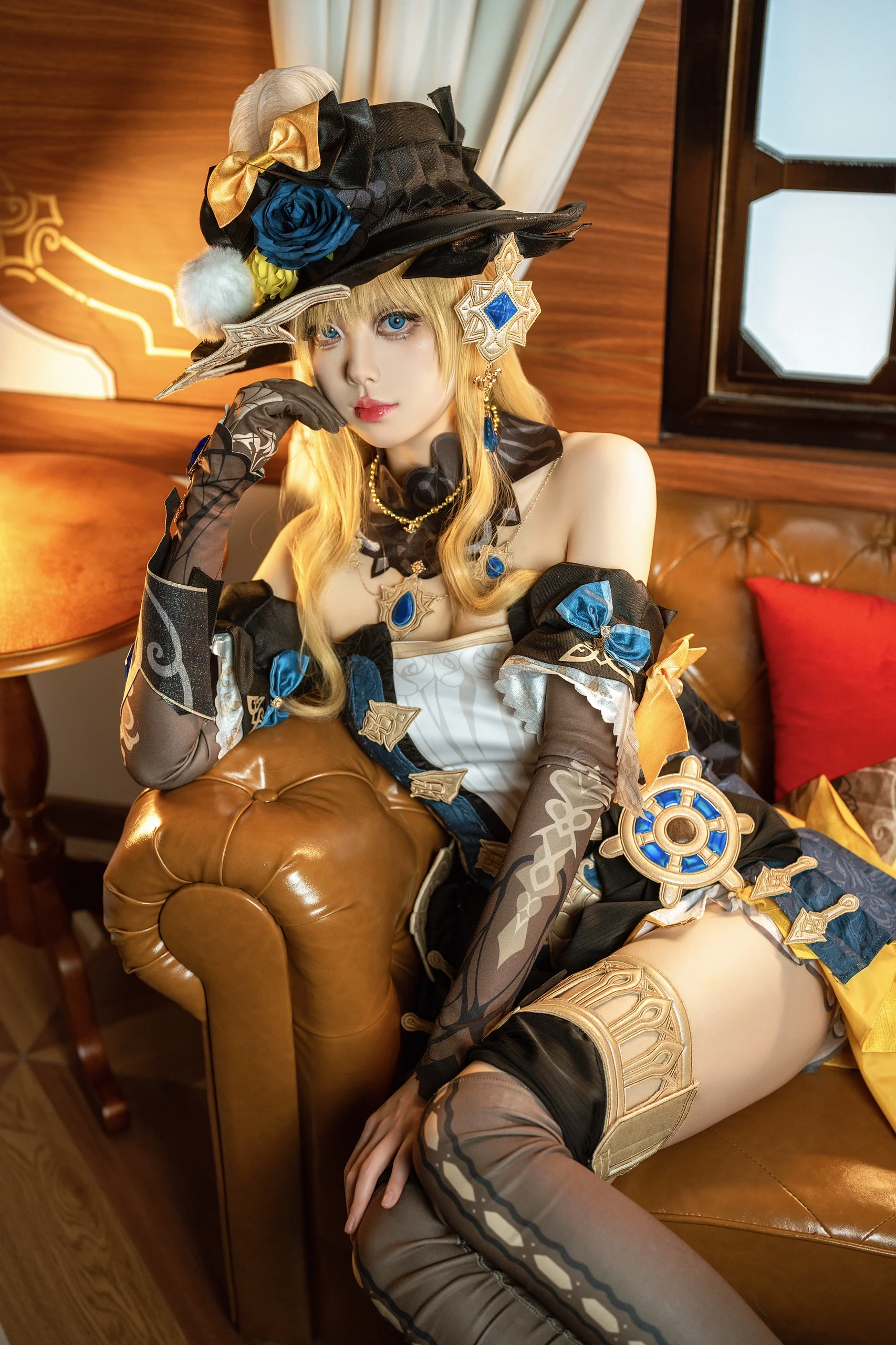 【娜維婭cos】刺玫會會長登場，還原楓丹的華麗與自信 - 第 3 張