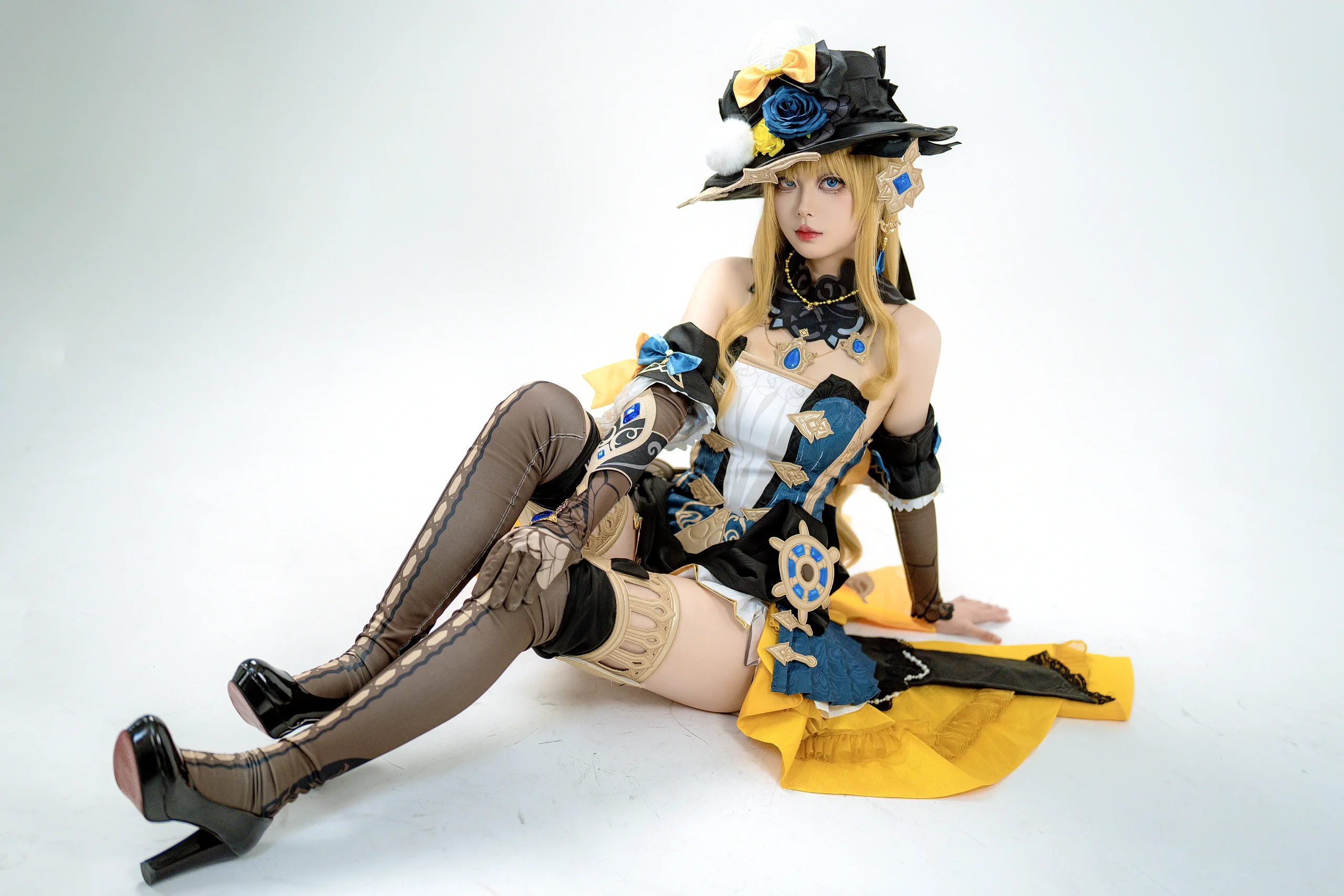 【娜維婭cos】刺玫會會長登場，還原楓丹的華麗與自信 - 第 5 張