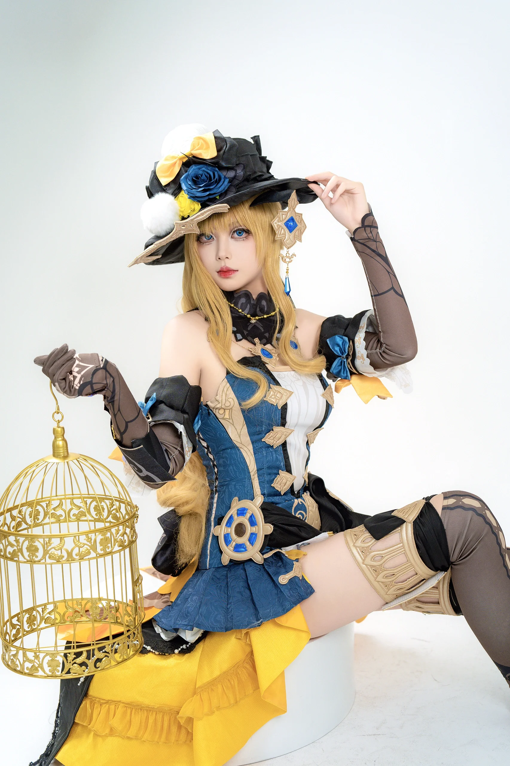 【娜維婭cos】刺玫會會長登場，還原楓丹的華麗與自信 - 第 6 張