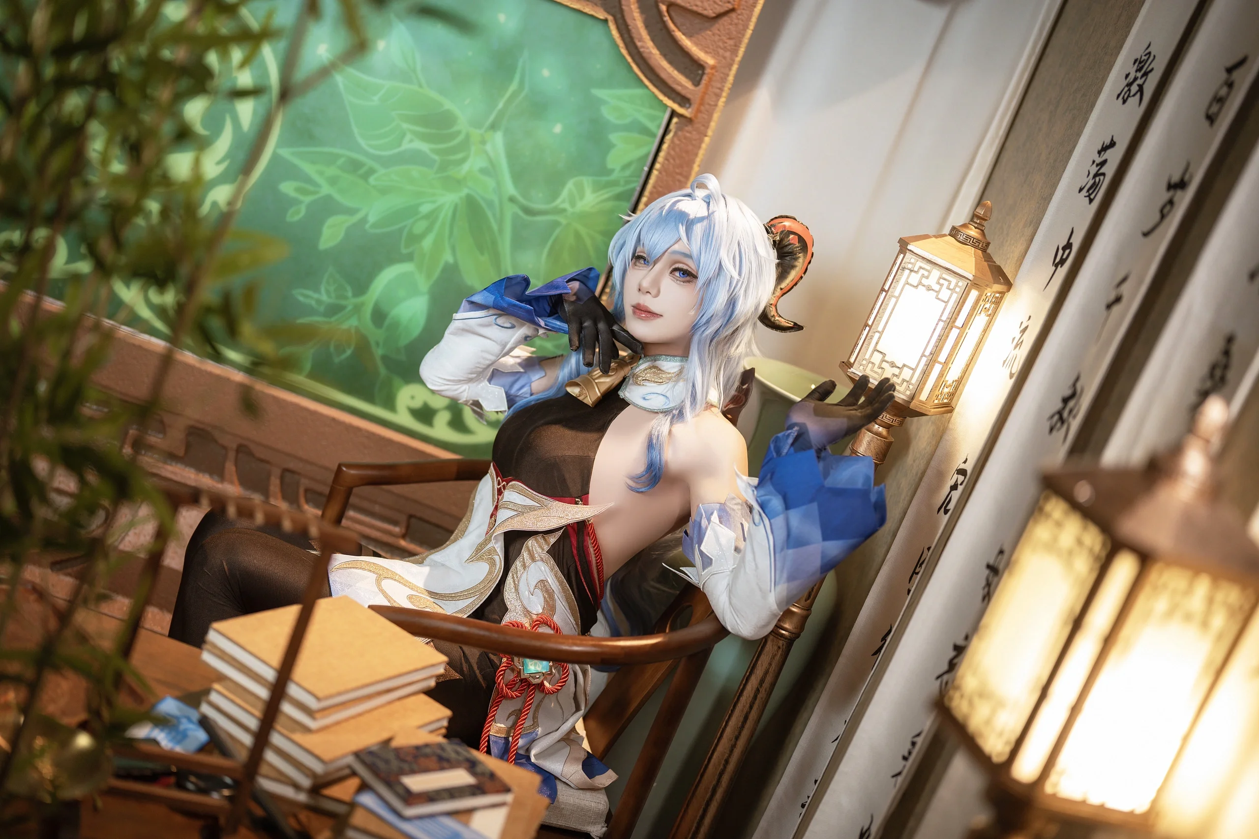 【甘雨cos】星移斗转，烟火人间，在古风书房里记录片刻宁静 - 第 2 张
