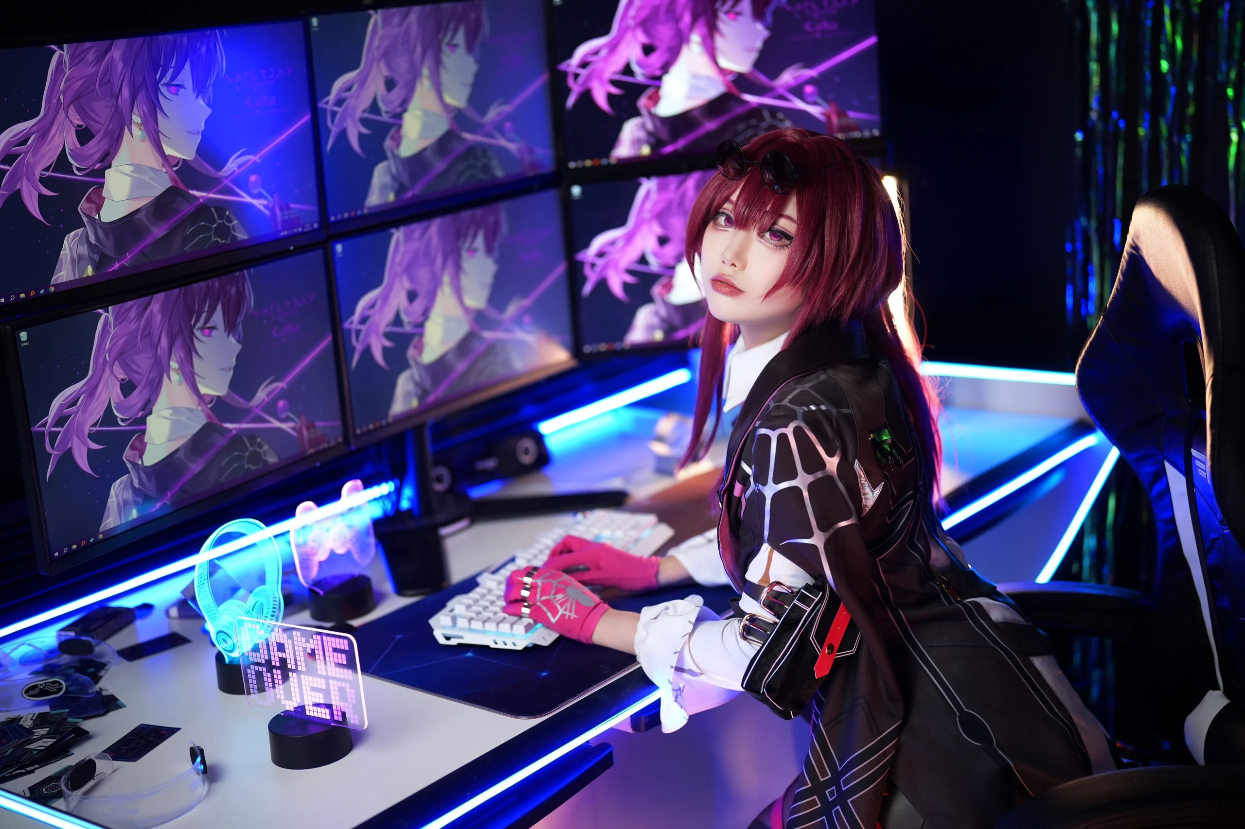【卡芙卡cos】原神世界的赛博猎手，来一点霓虹加点铁链 - 第 6 张