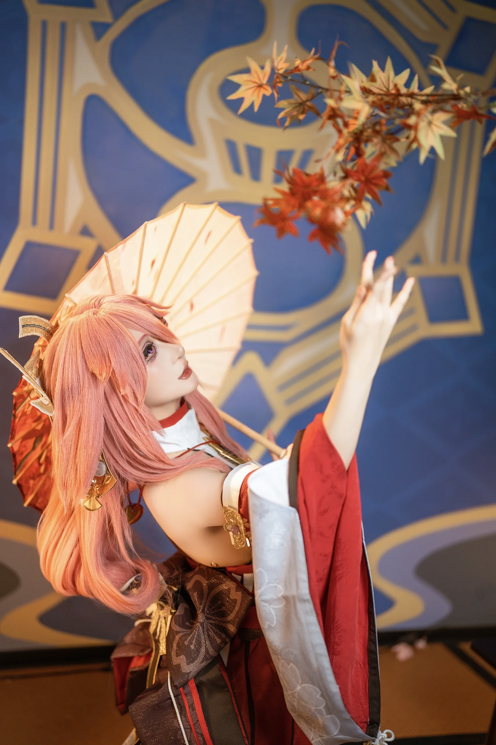 【八重神子cos】原神红白和风下的悠闲午后 - 第 4 张