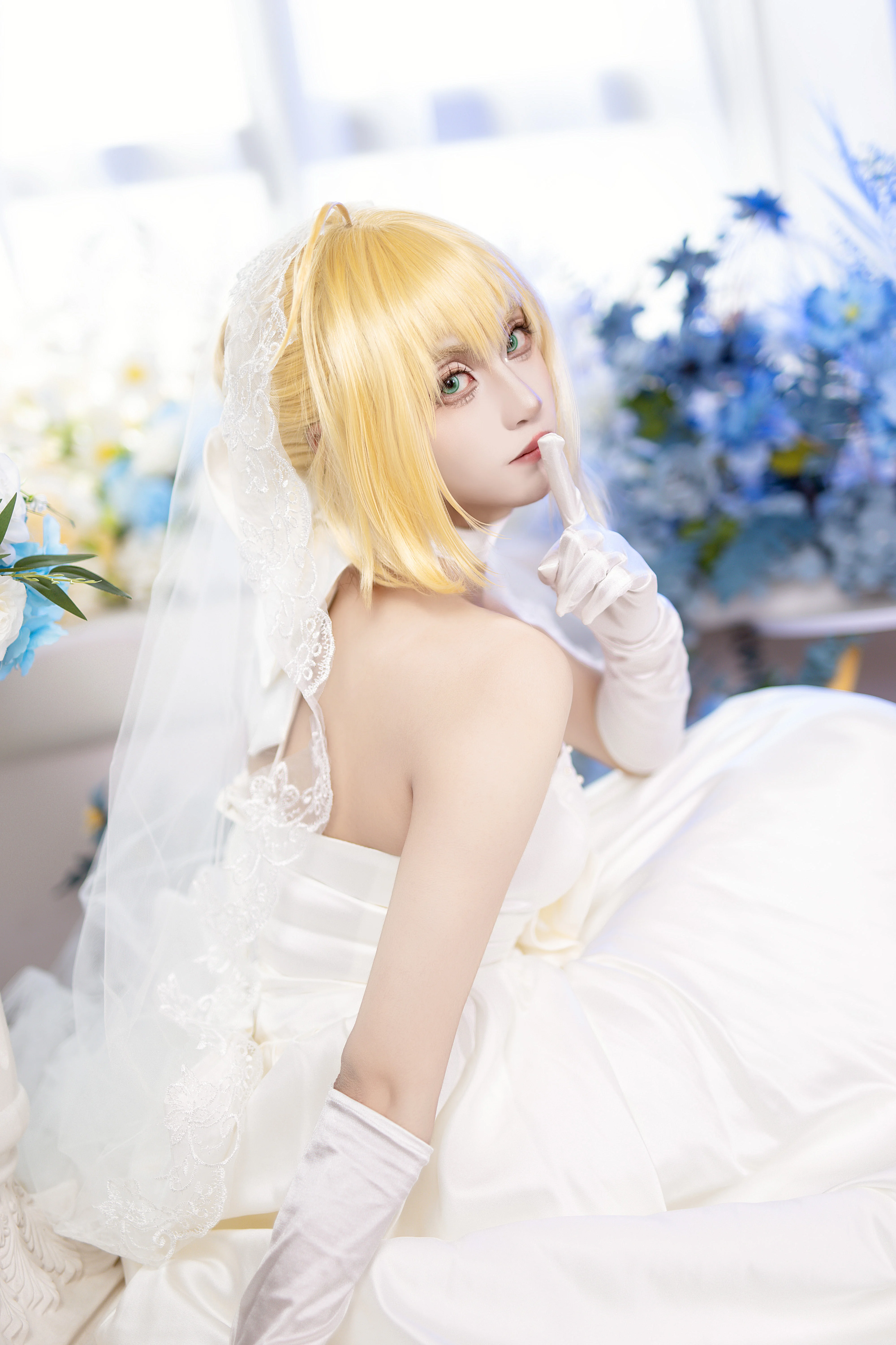 【saber cos】纯白婚纱下的骑士王，钢琴前的静谧瞬间