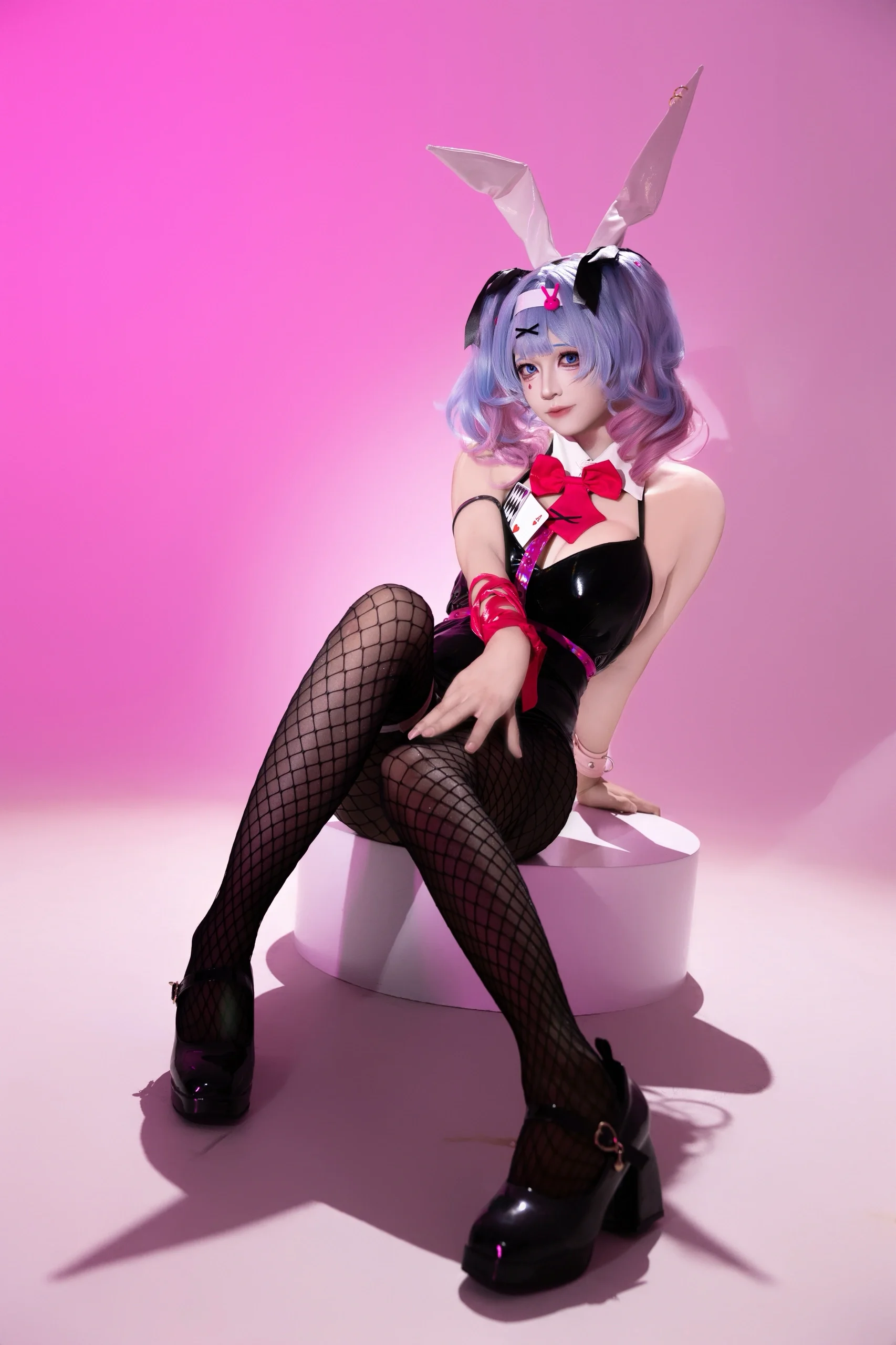 【初音未来cos】兔子洞里的漆皮光影写真 - 第 3 张
