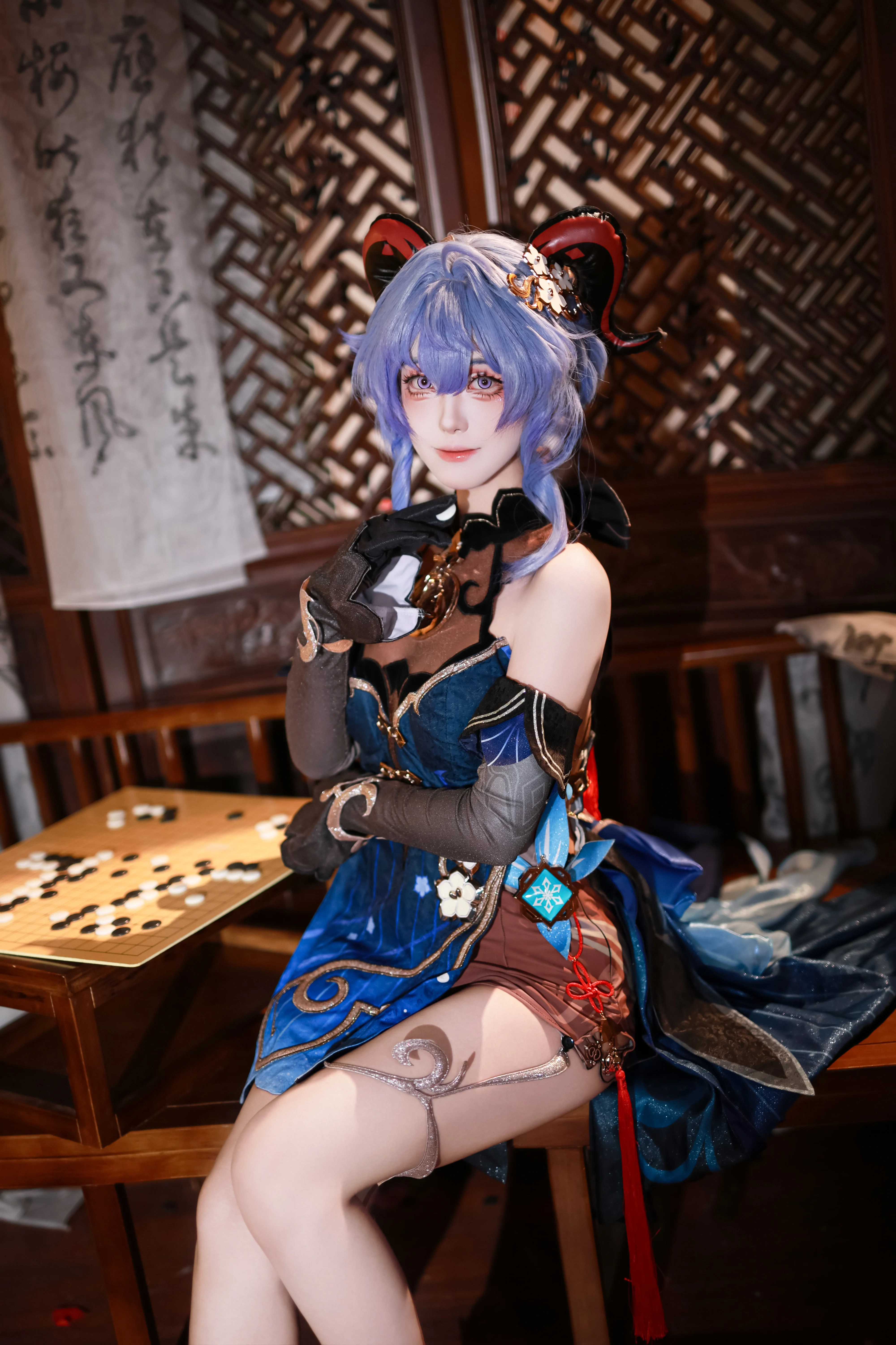 【甘雨cos】原神璃月角色演绎，用扇子与棋局构建静谧感