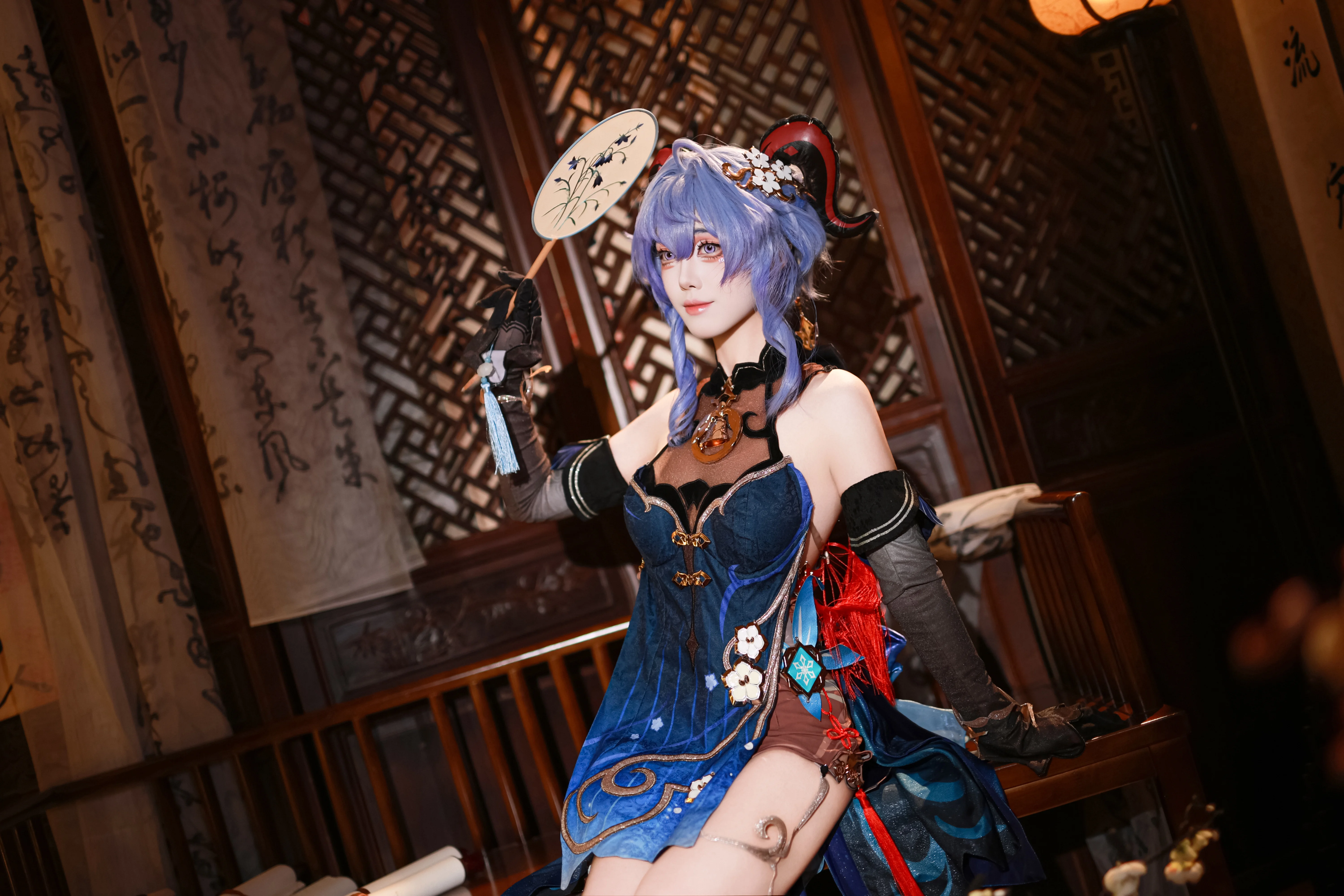 【甘雨cos】原神璃月角色演绎，用扇子与棋局构建静谧感 - 第 4 张