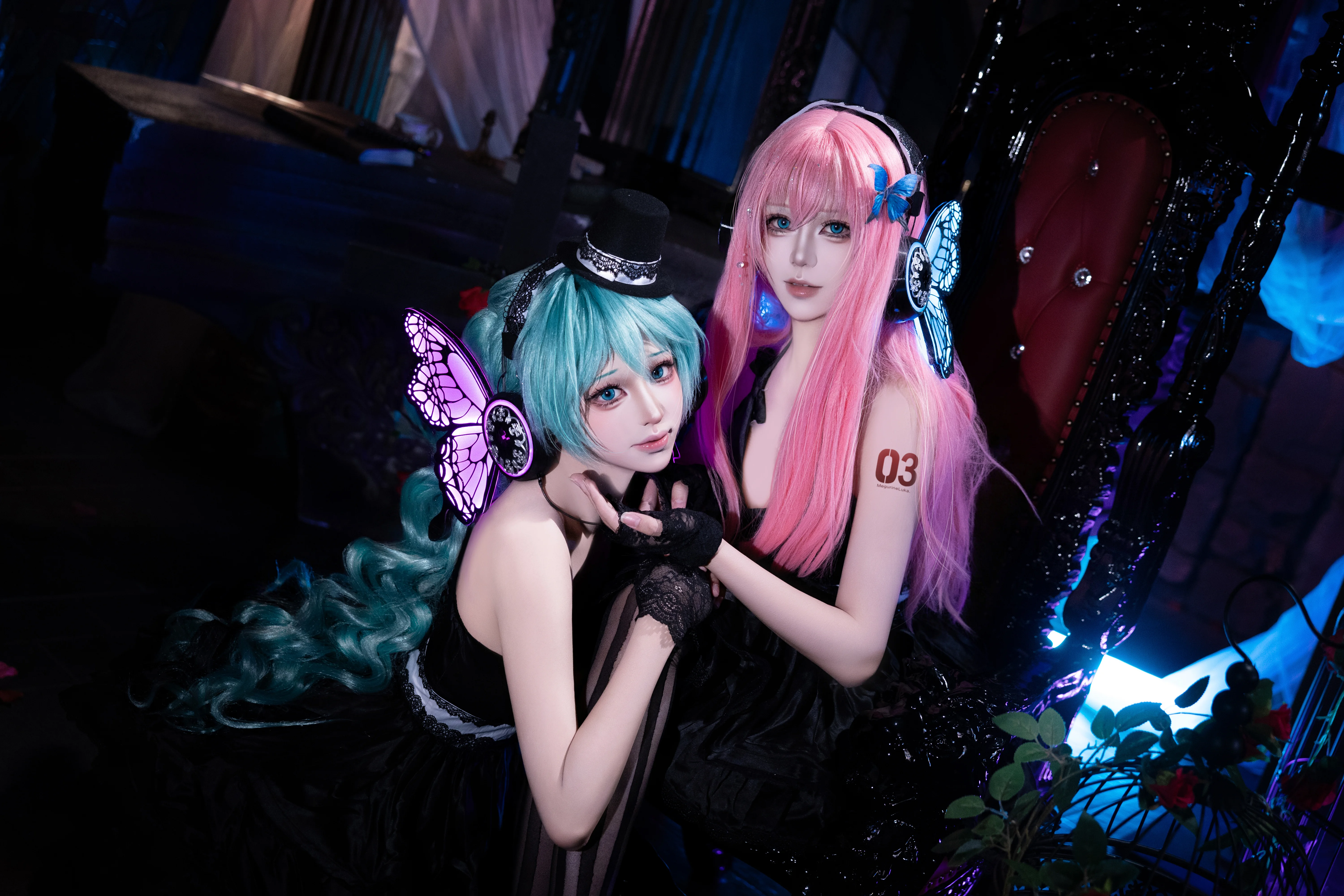 【初音未来&巡音流歌cos】磁石般的暗夜幻境，哥特蝴蝶耳机的共鸣