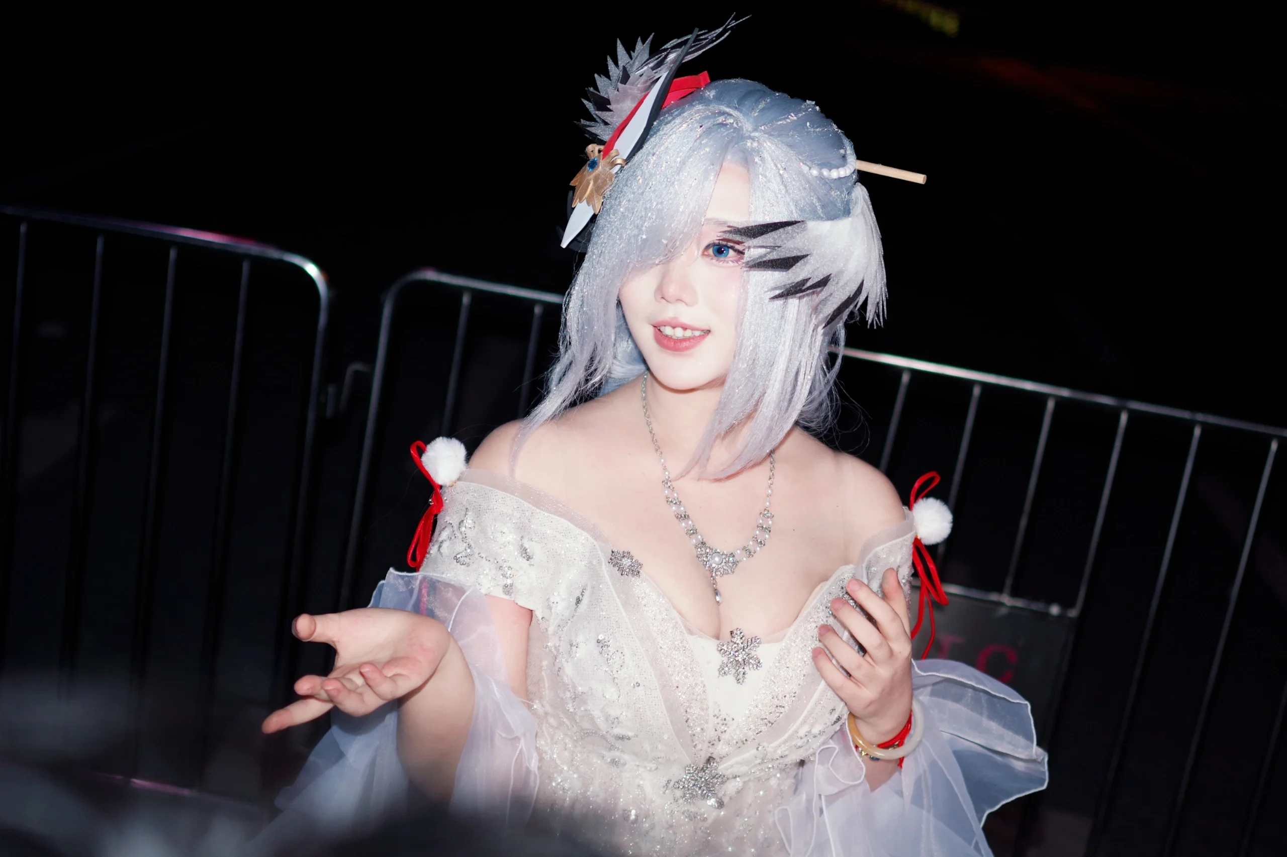 【申鹤cos】原神花嫁造型，萤火虫漫展上的白纱视觉 - 第 5 张