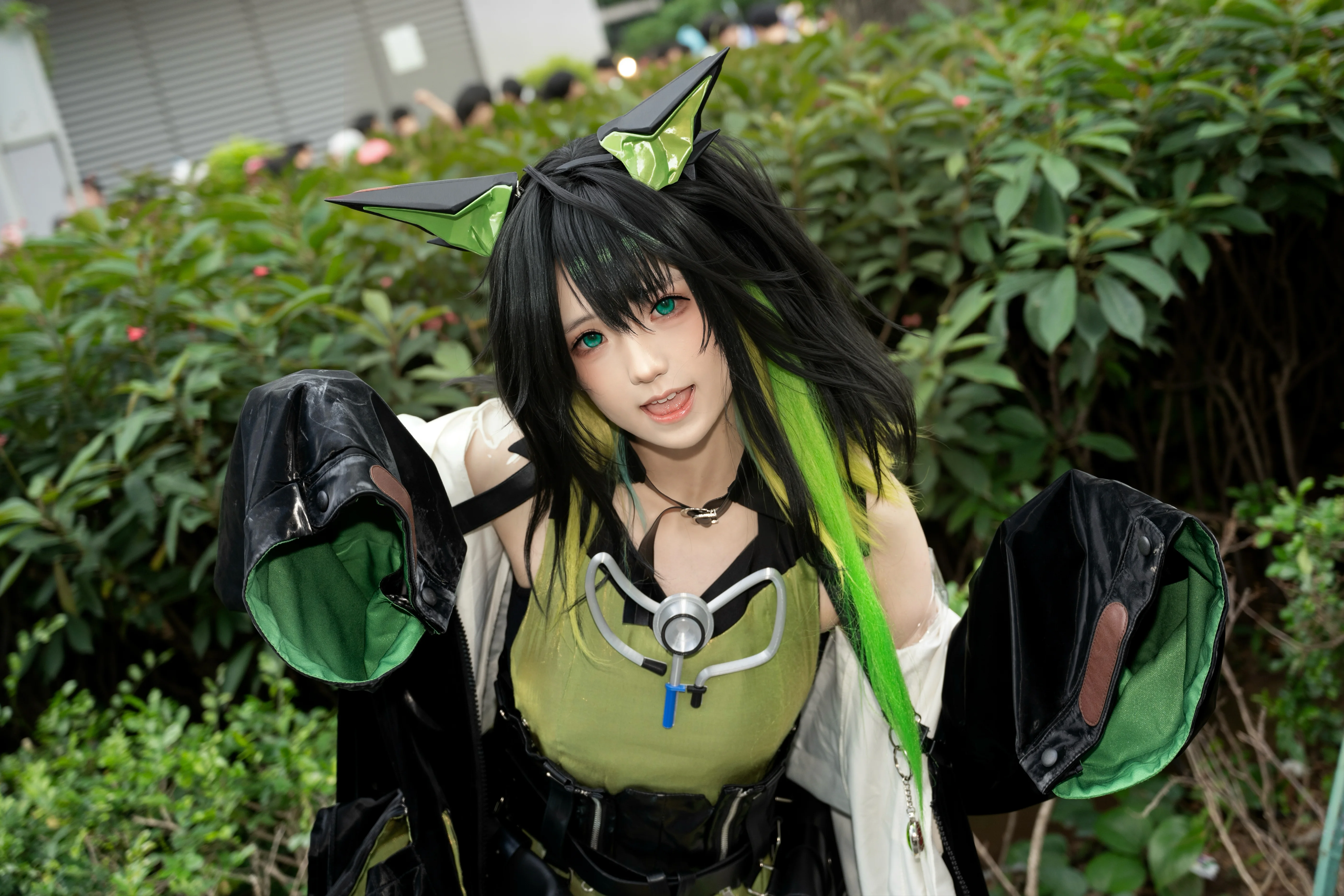【M3cos】明日方舟七周年，户外机能风与绿黑配色的完美碰撞 - 第 3 张