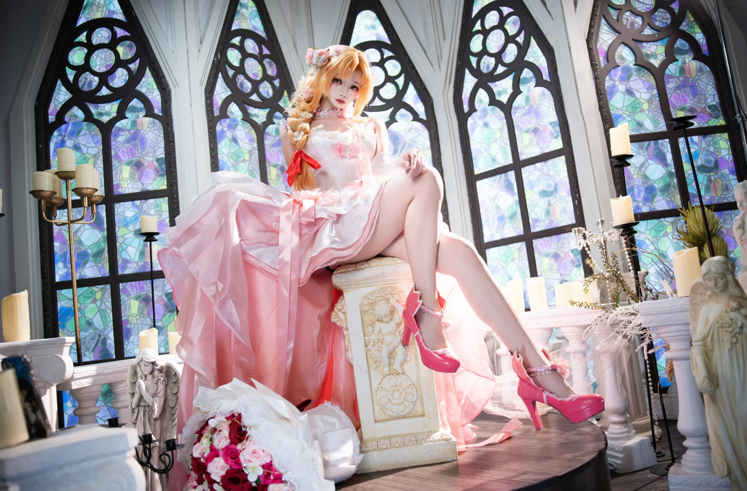 【亚丝娜cos】刀剑神域花嫁造型，哥特风教堂里的唯美定格 - 第 5 张