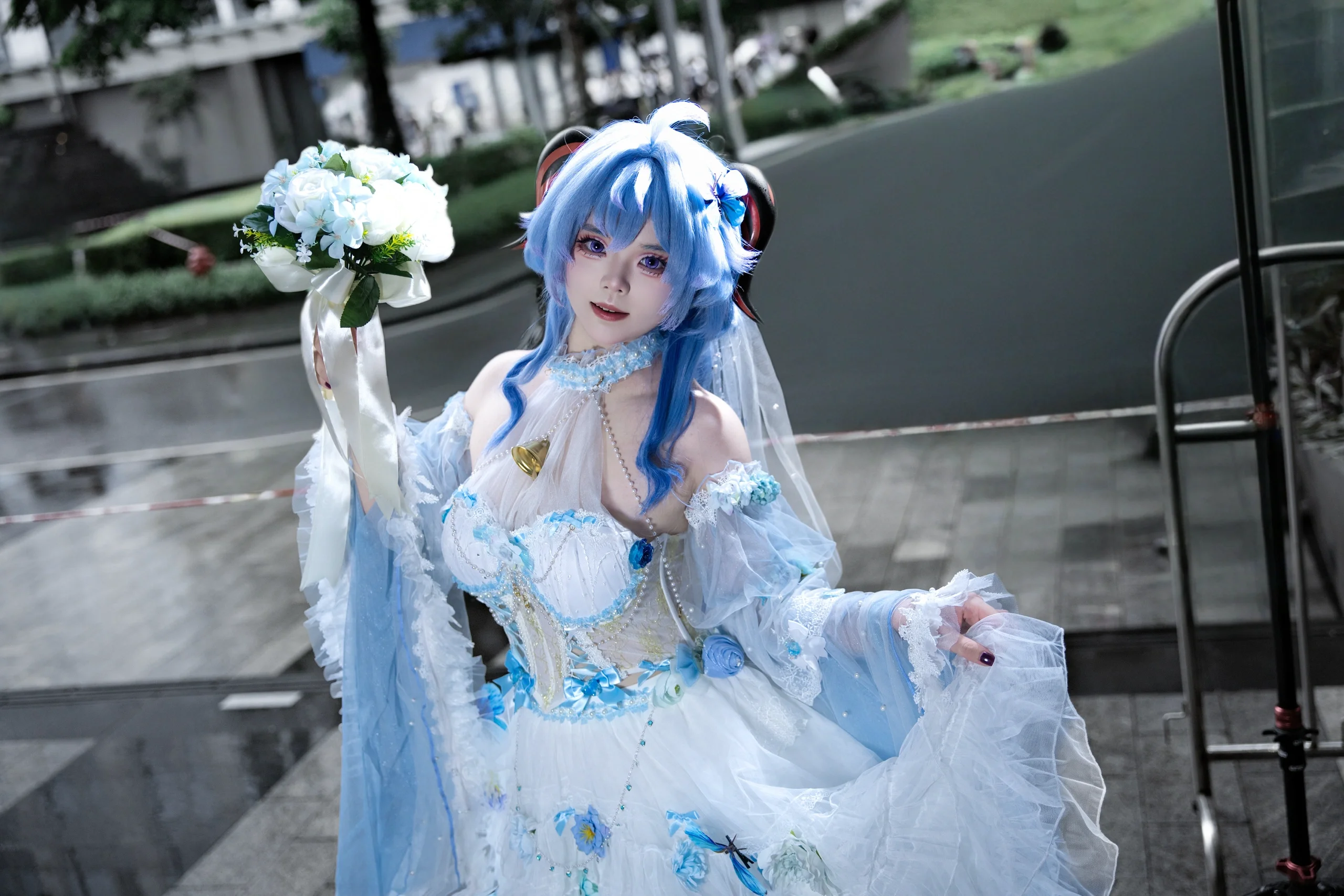 【甘雨cos】原神璃月仙兽，蓝白花嫁的梦幻时刻 - 第 5 张