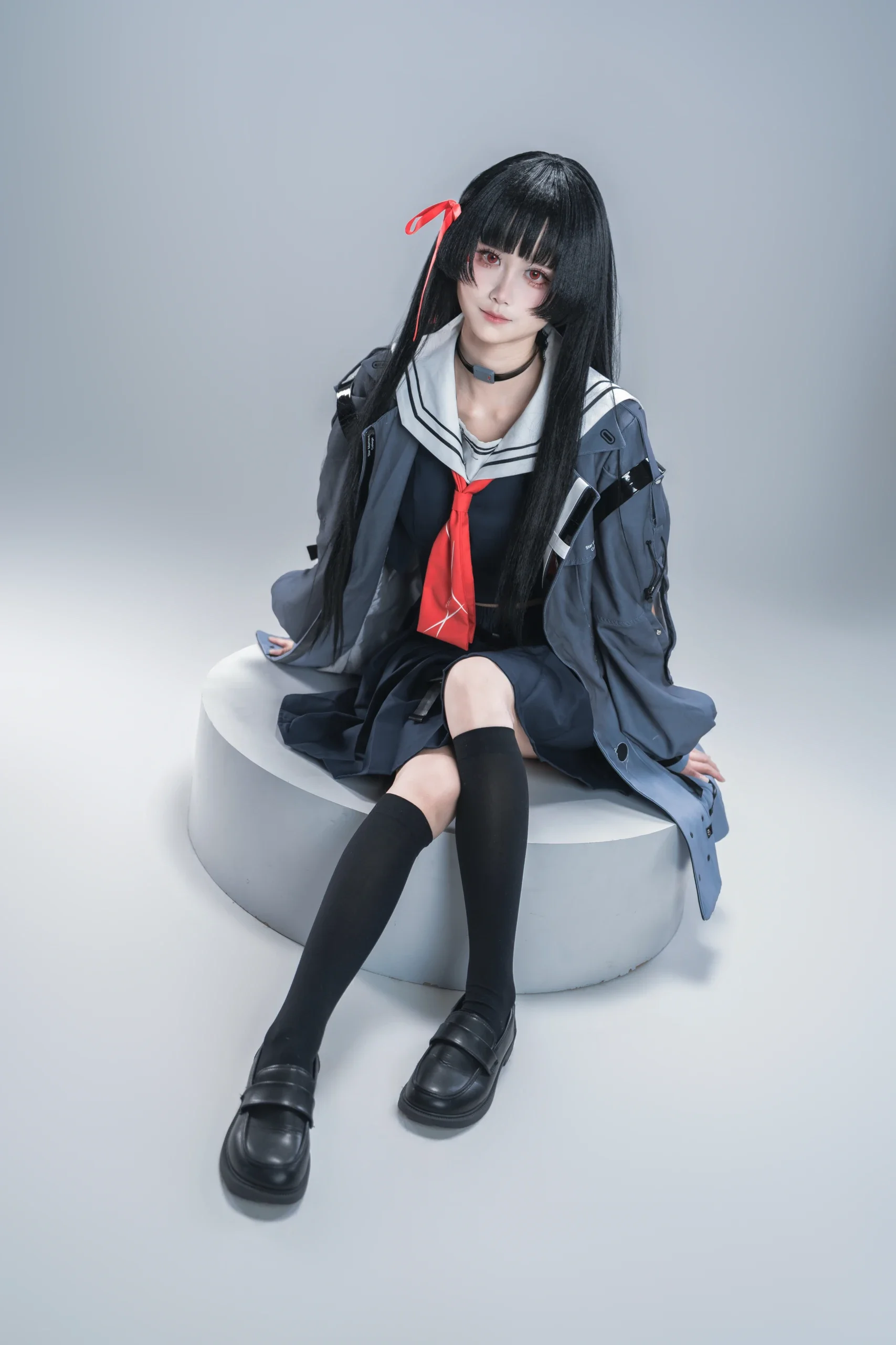 【千咲cos】鸣潮创作激励，白棚拍摄机能风水手服尝试 - 第 3 张