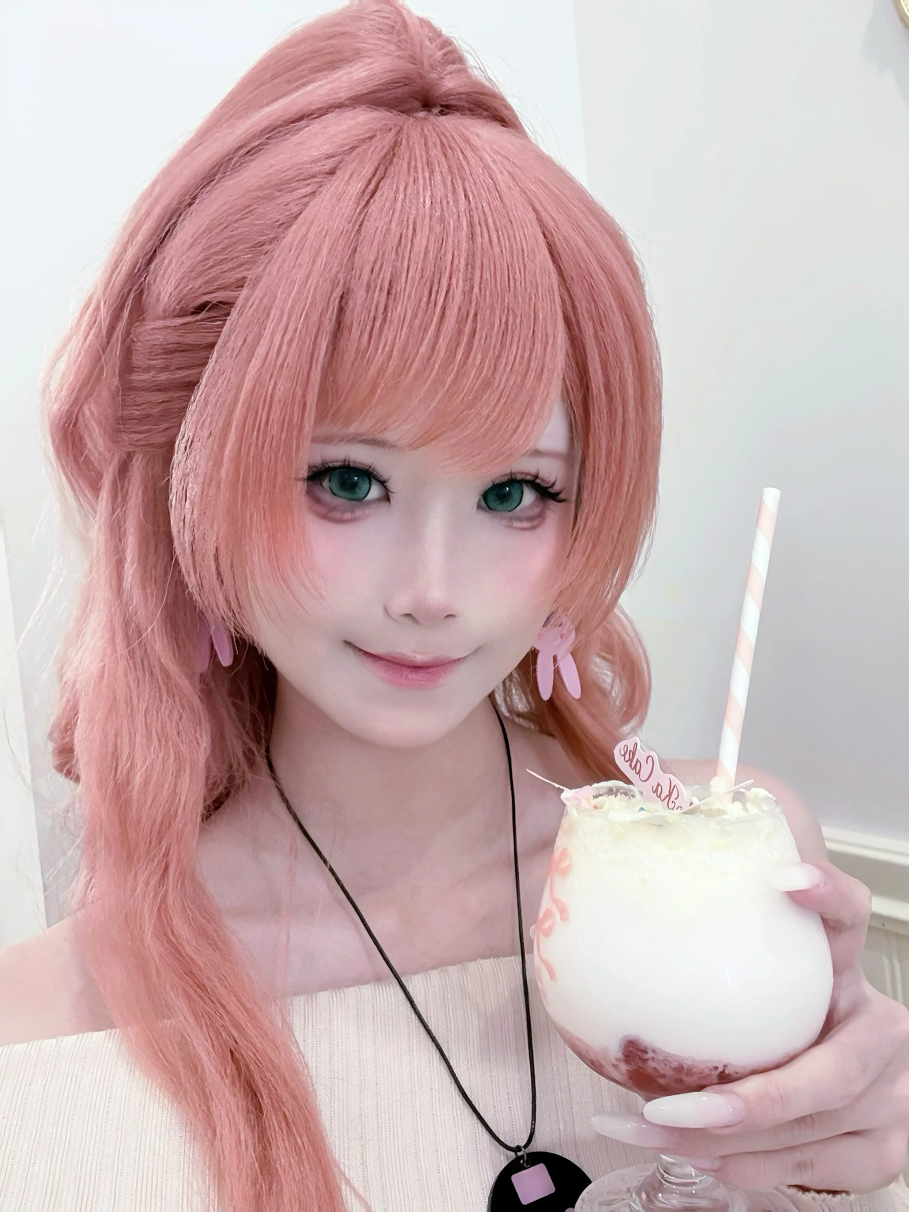 【今井莉莎cos】穿上私服，在午后享受一份奶油梦境 - 第 1 张