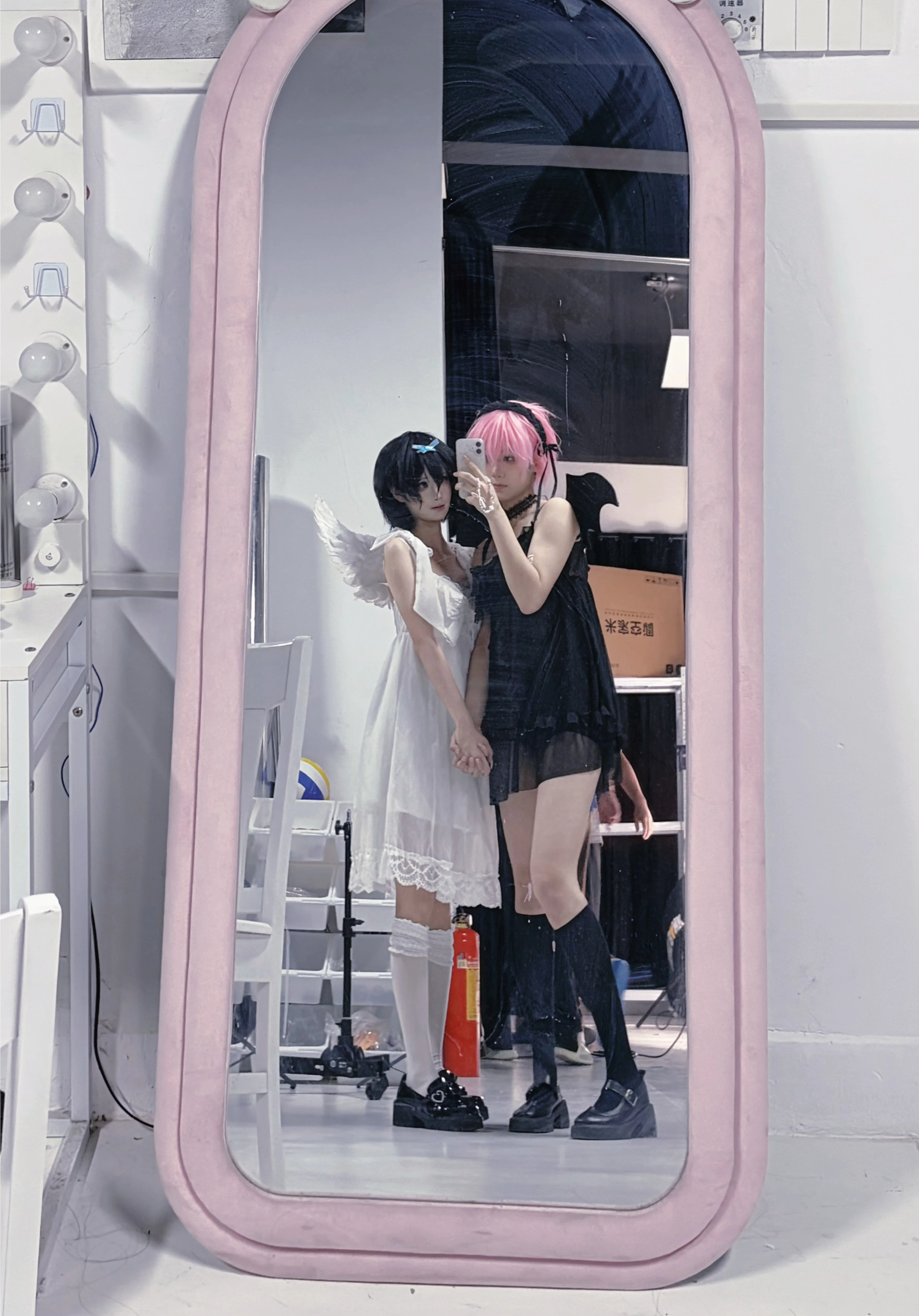 【Mizi和Sua cos】异形舞台中的黑白羁绊与光影对比