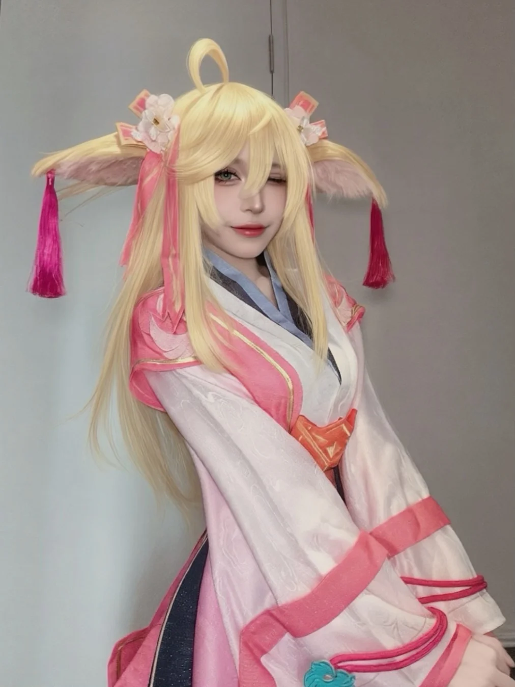 【少司縁 コスプレ】オナー・オブ・キングスに舞う、しなやかな狐の影 - 2 枚目
