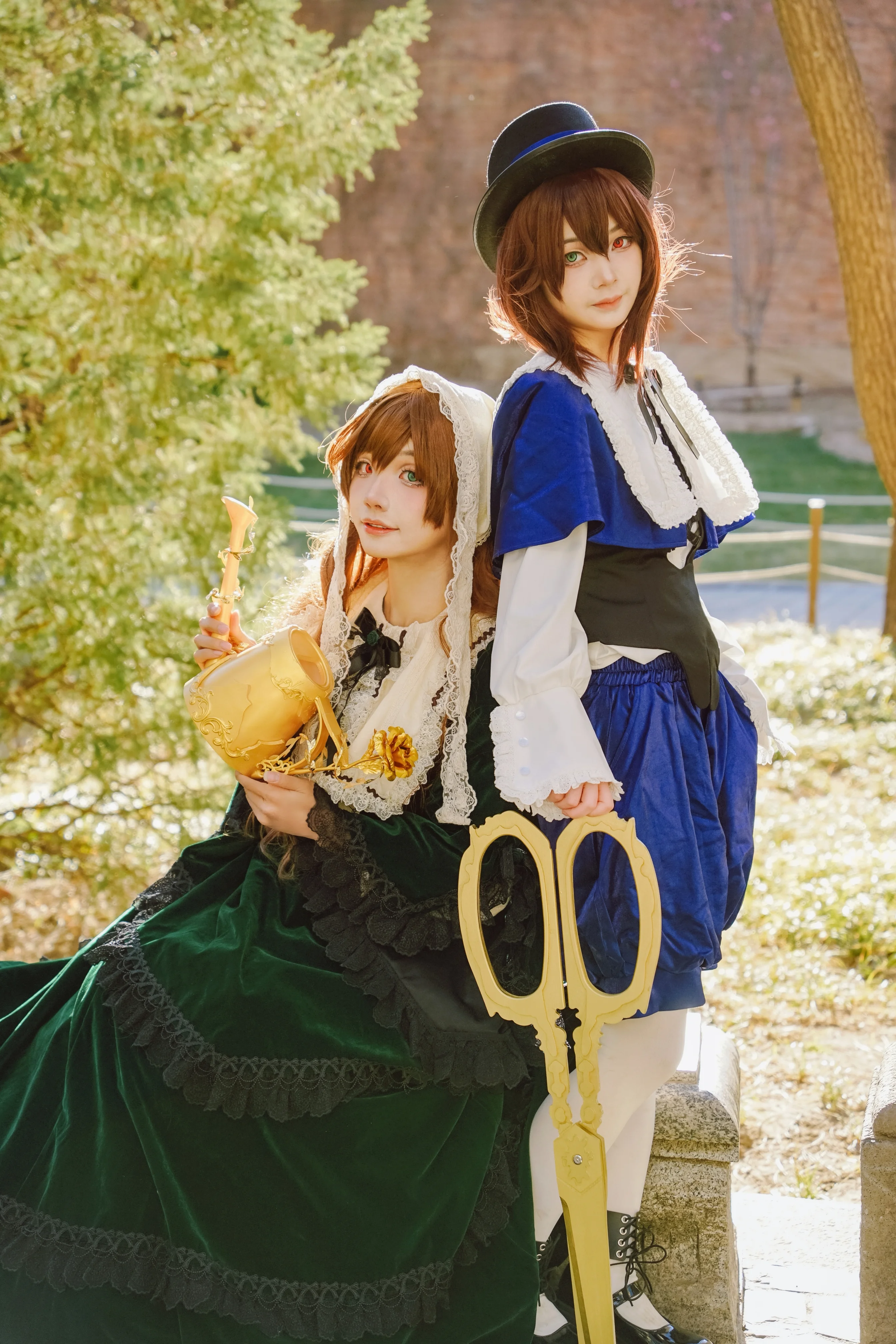 【翠星石cos】蔷薇少女苍翠组出片，寒风中姐妹贴贴