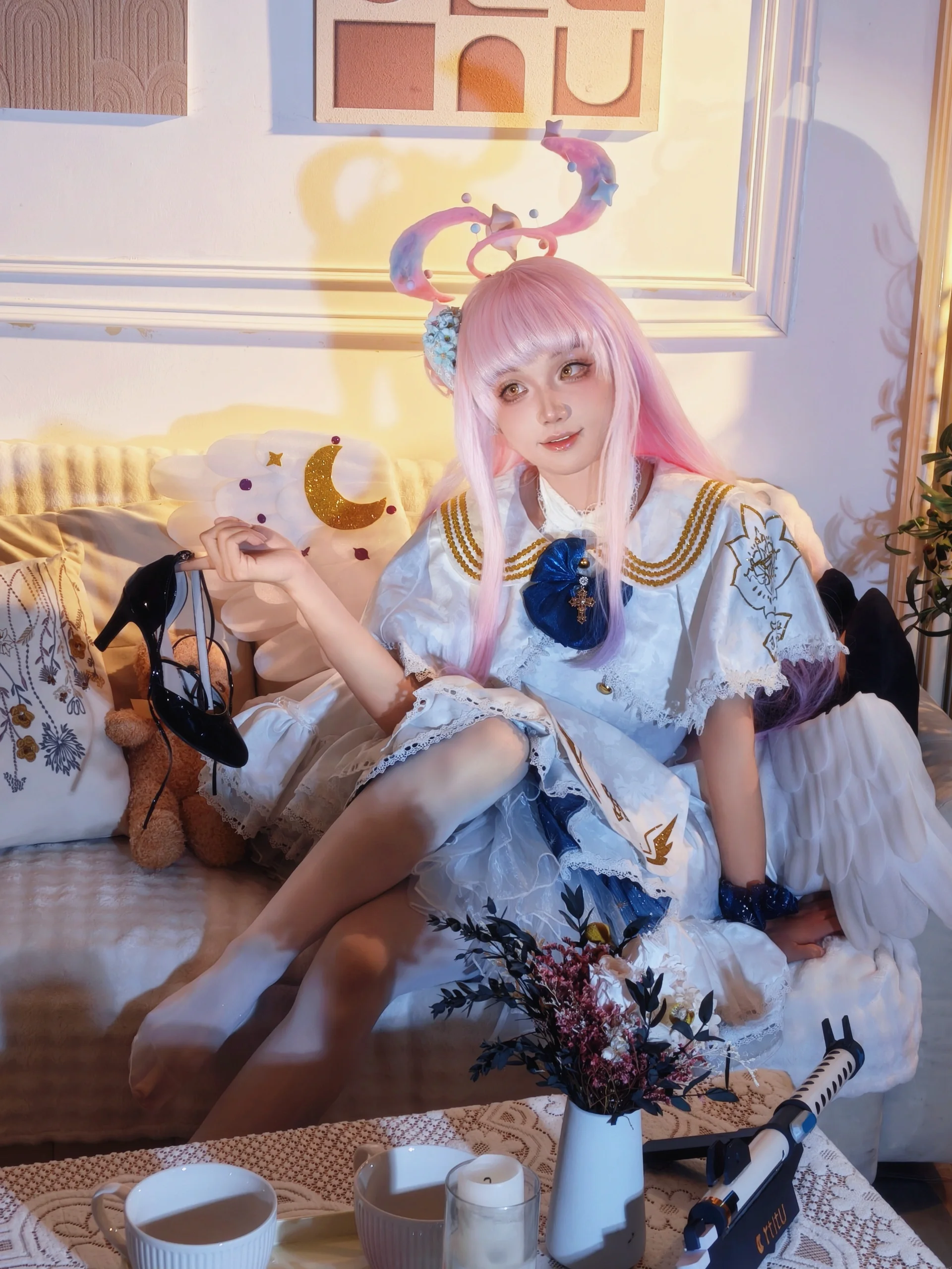 【圣园未花cos】碧蓝档案中的华丽小天使，白裙与光环的完美契合