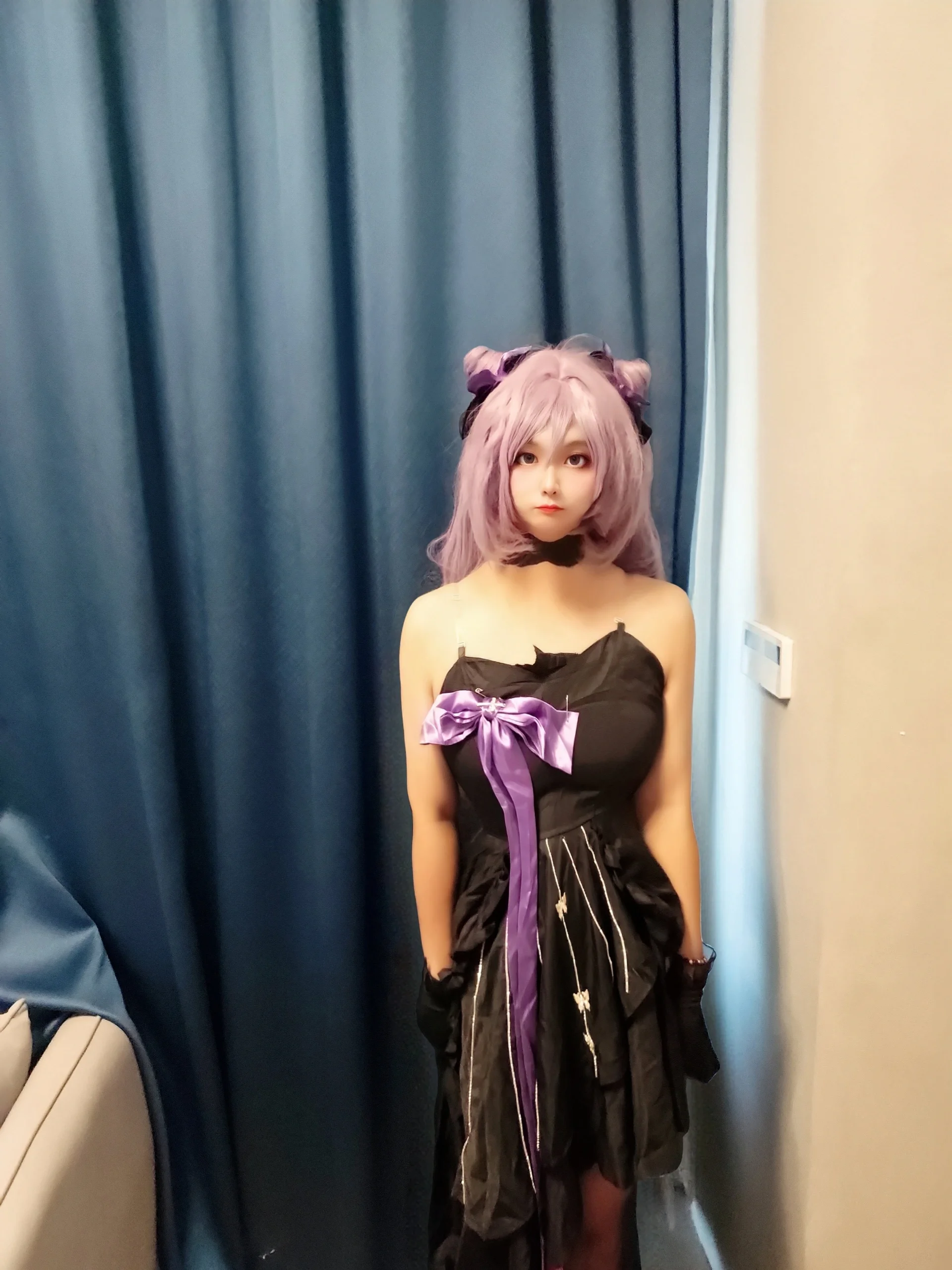 【刻晴コスプレ】『原神』コラボ限定の黒紫ドレス、室内撮影の瞬間を記録 - 11 枚目