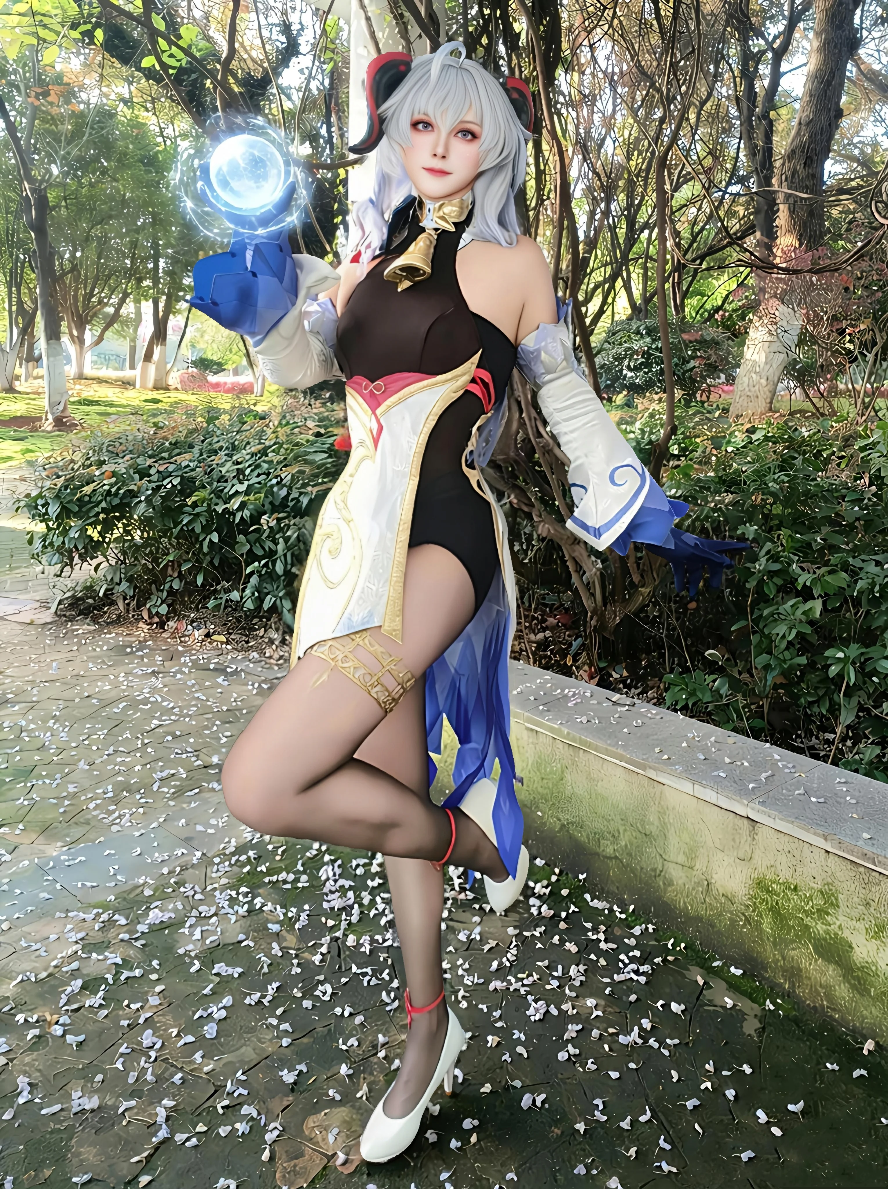 【甘雨cos】璃月的冰雪契约，黑丝与冰霜弓的质感还原 - 第 11 张
