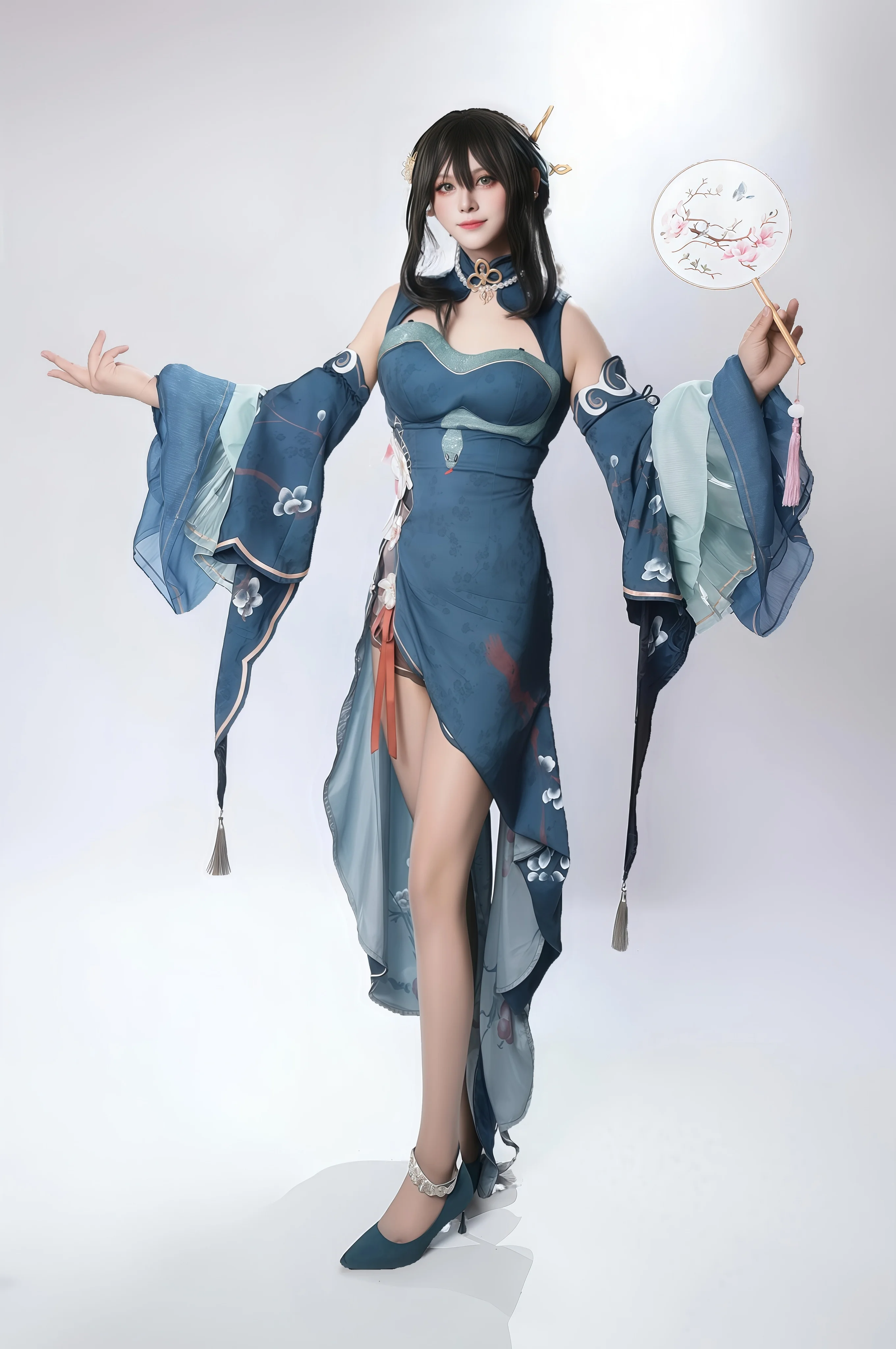 【崩坏星穹铁道阮梅cos】清冷国风旗袍，定格花瓣飘落的一瞬 - 第 11 张