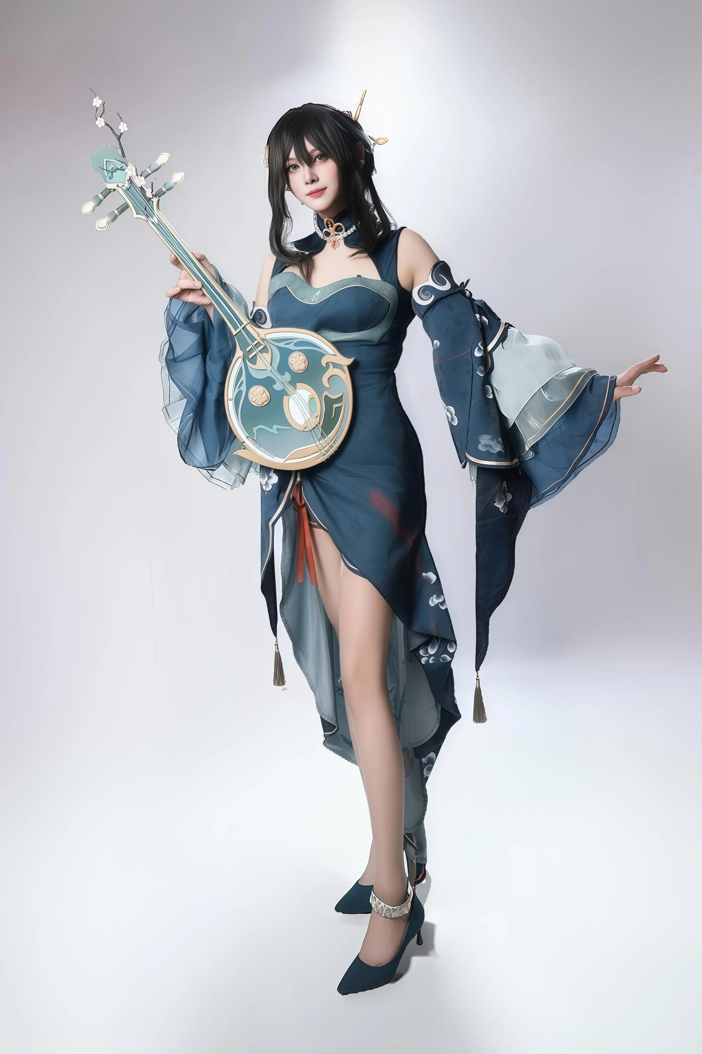 【崩坏星穹铁道阮梅cos】清冷国风旗袍，定格花瓣飘落的一瞬 - 第 15 张