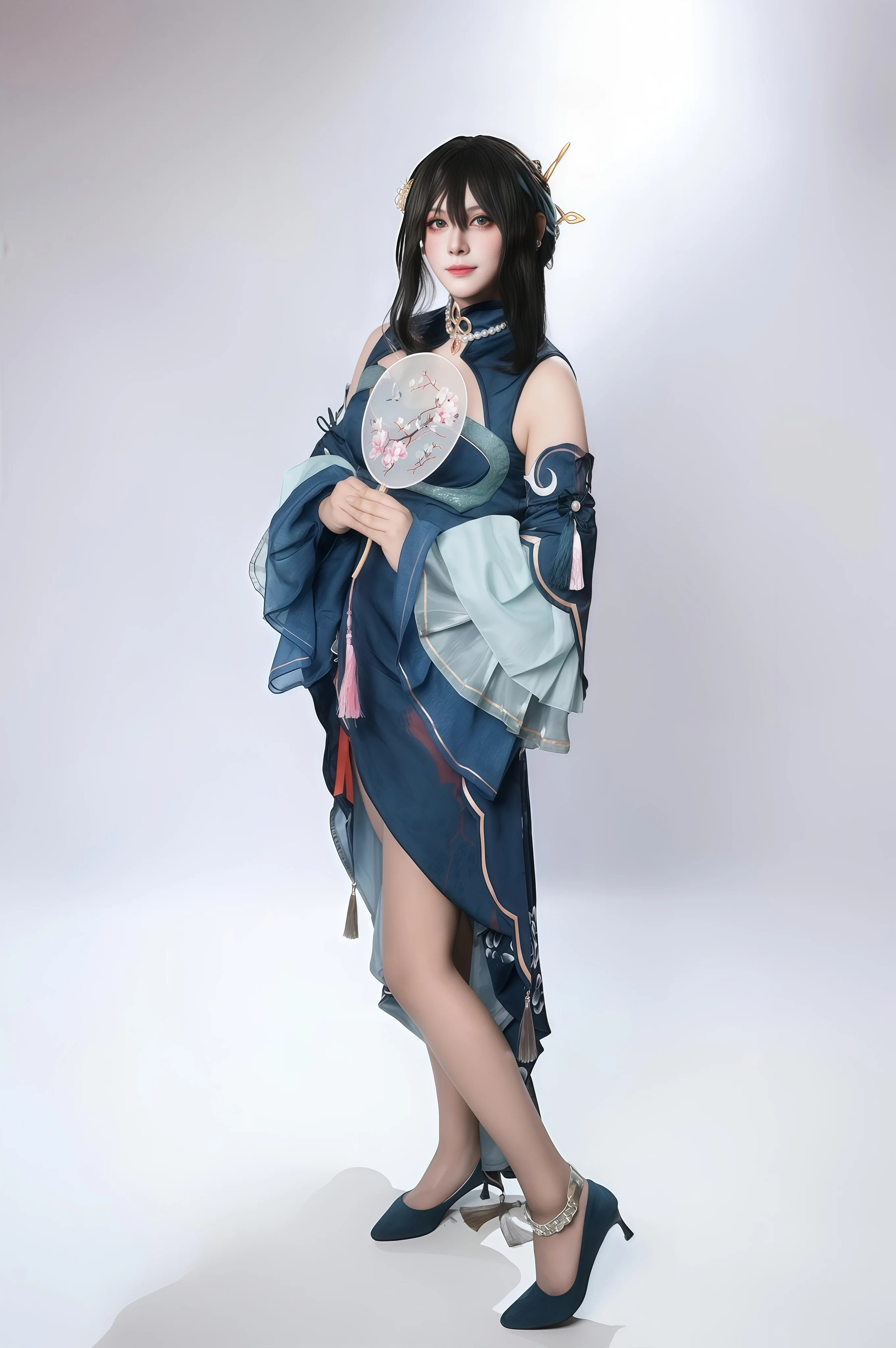 【崩坏星穹铁道阮梅cos】清冷国风旗袍，定格花瓣飘落的一瞬 - 第 5 张