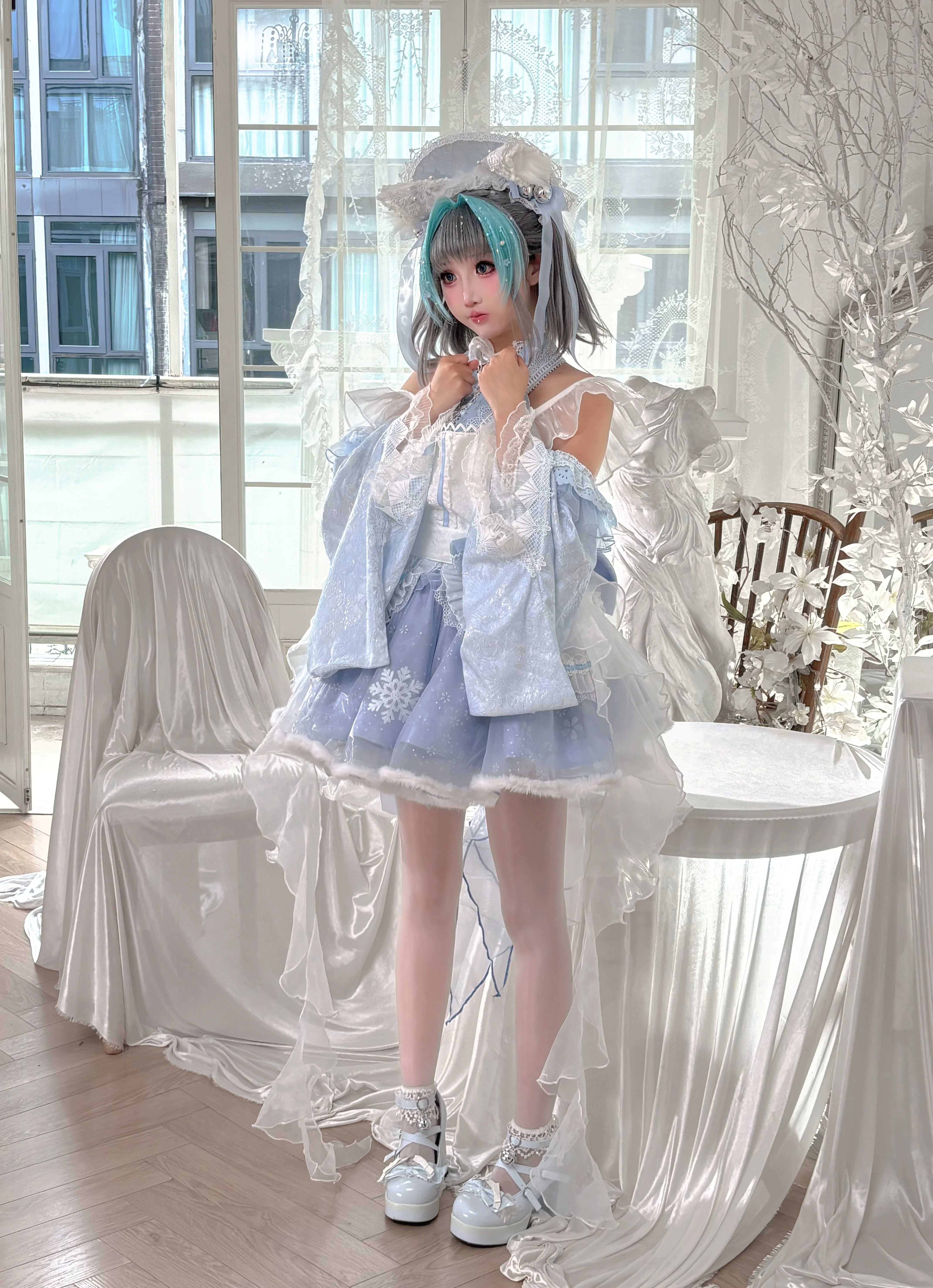 【柴郡cos】碧藍航線的冬日精靈，這套軟fufu的洋裝太治癒了