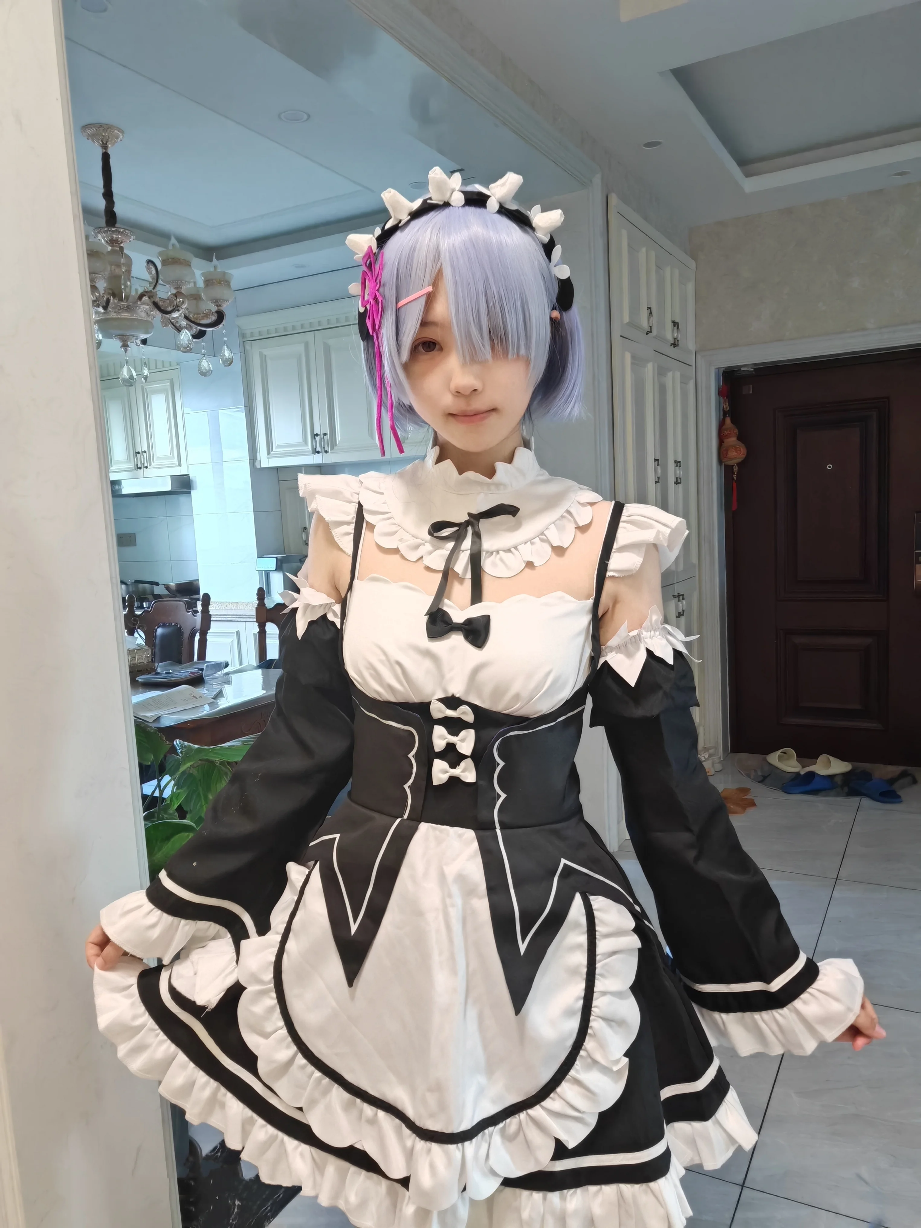 【蕾姆cos】从零开始的异世界，黑白经典女仆装居家还原 - 第 1 张