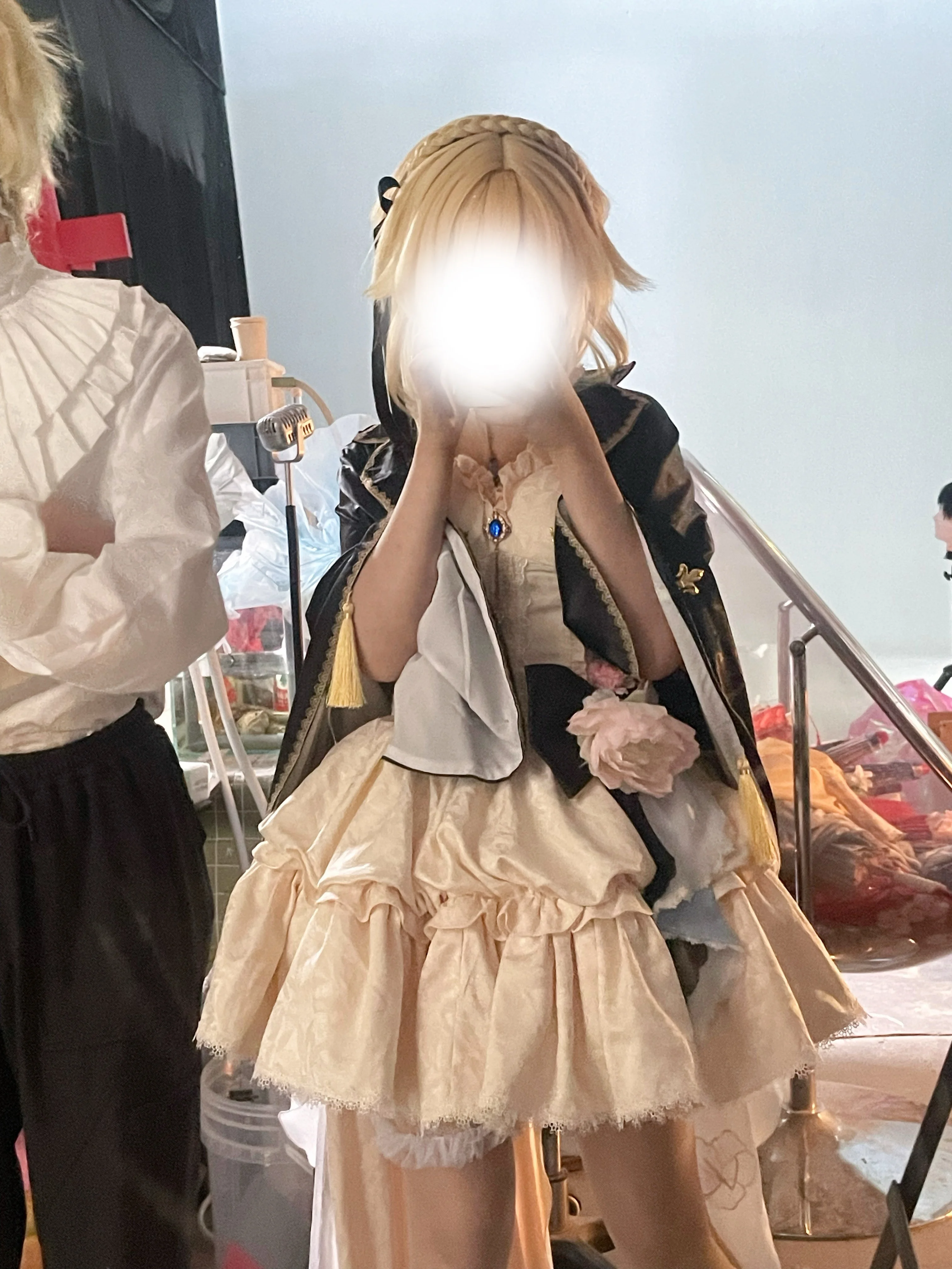 【荧cos】晚宴旅行者专属外套，这套搭配意外和谐 - 第 1 张