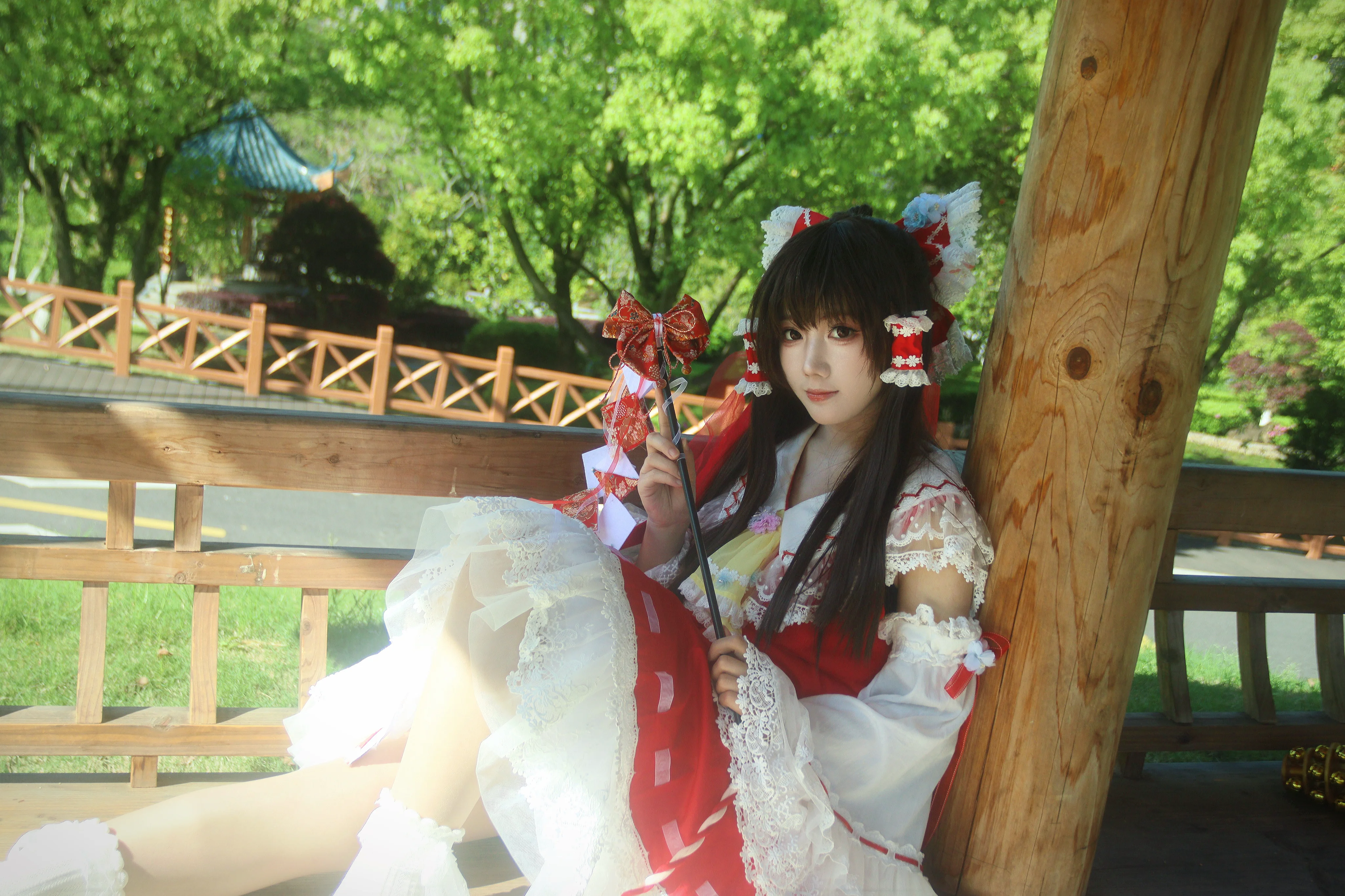 【博麗靈夢cos】春日林間的紅白巫女，東方project外景記錄