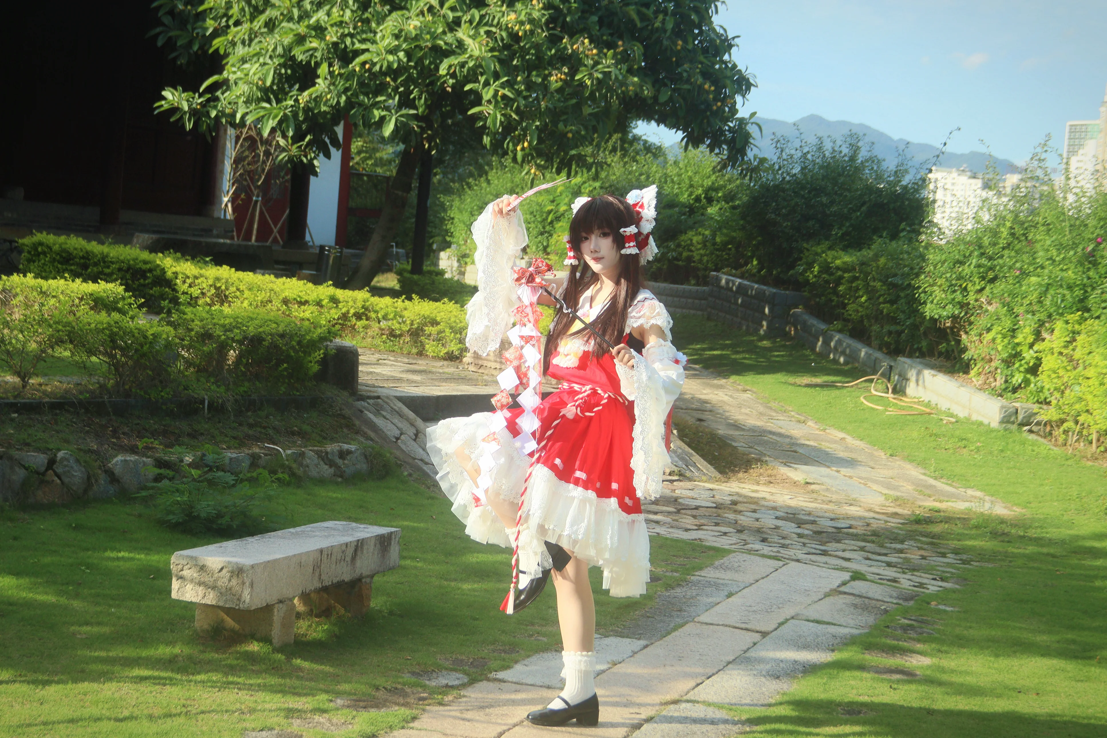 【博丽灵梦cos】春日林间的红白巫女，东方project外景记录 - 第 8 张