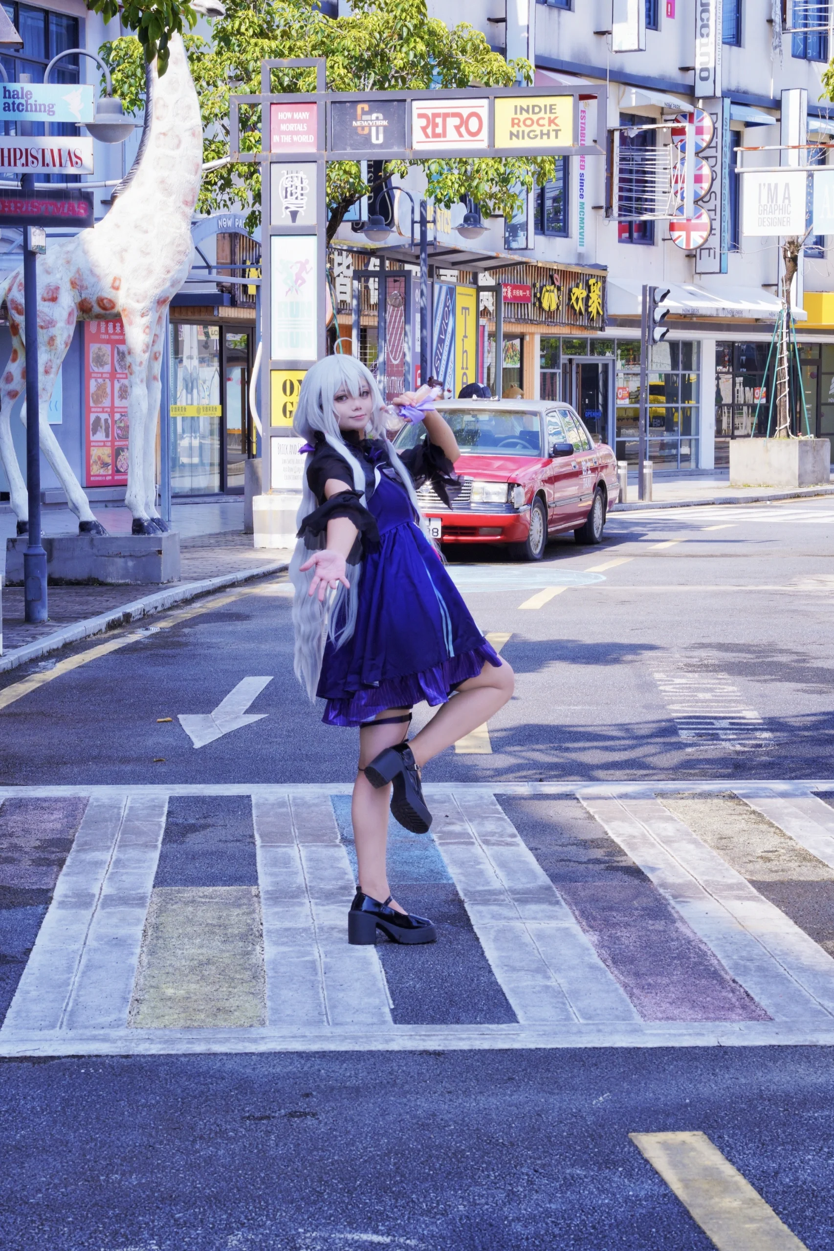 【星尘cos】五维介质街头漫步，银发紫裙的日常记录 - 第 6 张