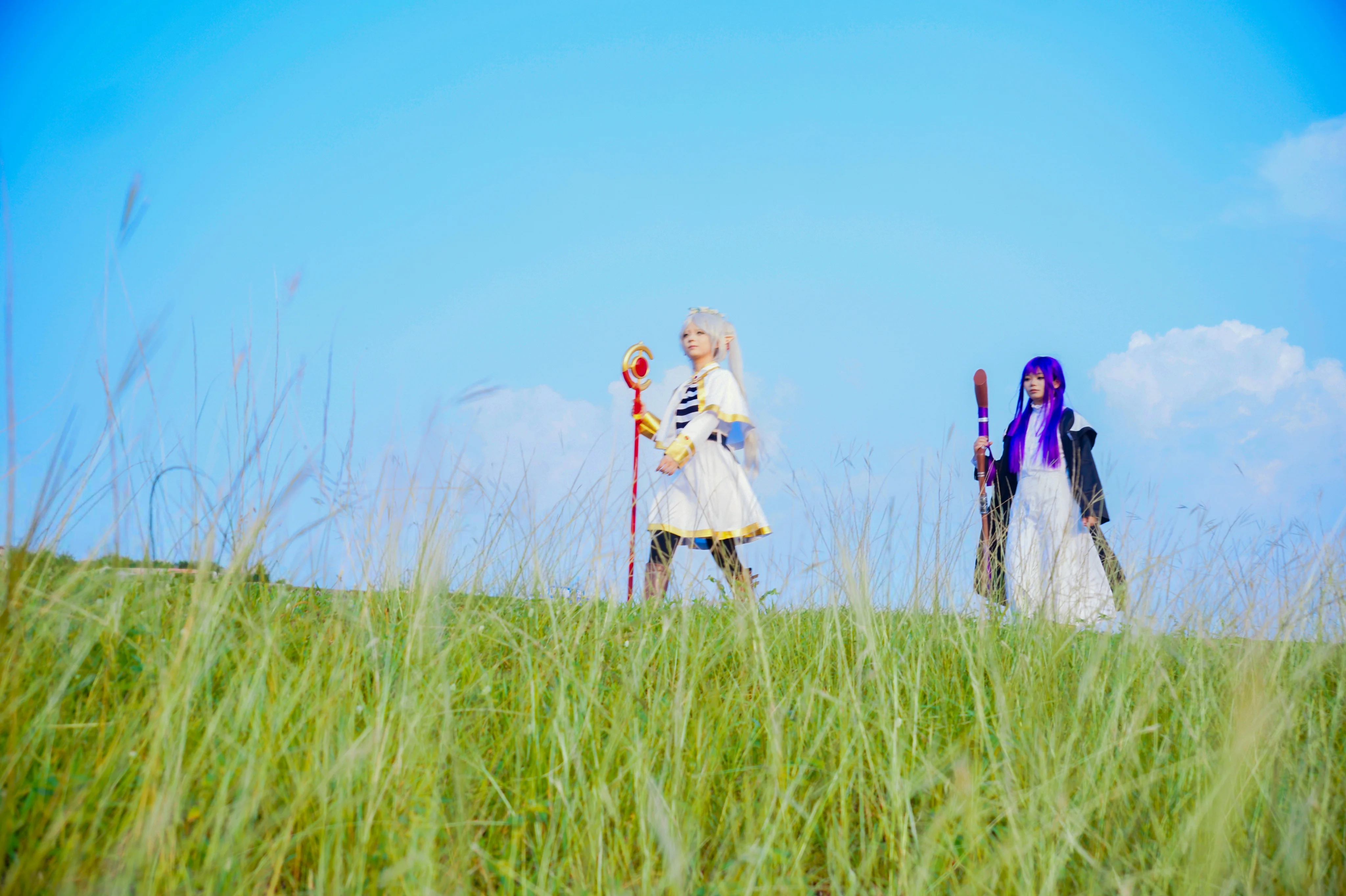 【芙莉蓮cos】葬送的芙莉蓮，草地裡的精靈與紫發魔法師 - 第 1 張