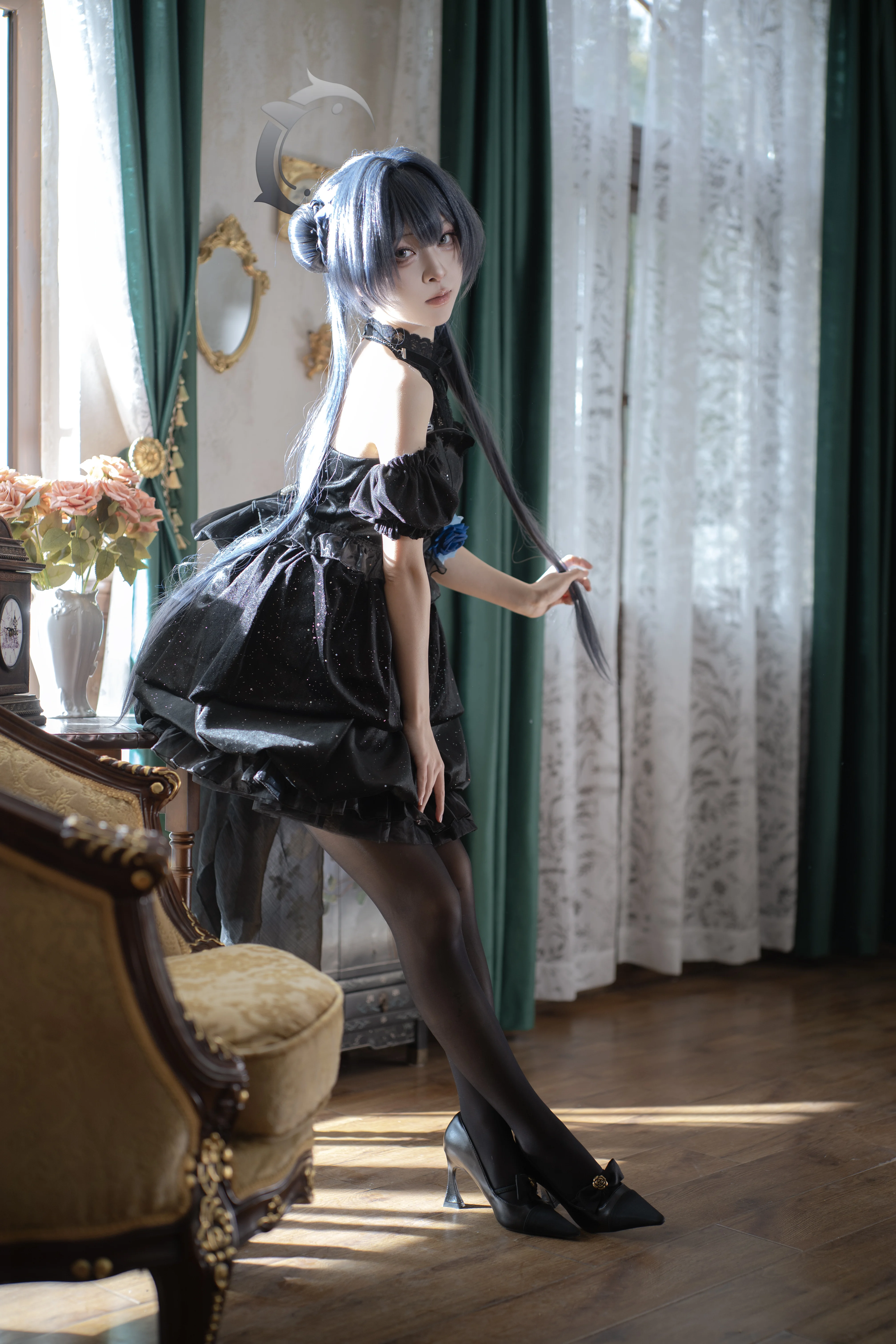 【龍華妃咲cos】蔚藍檔案，光影裡的黑色禮服 - 第 1 張
