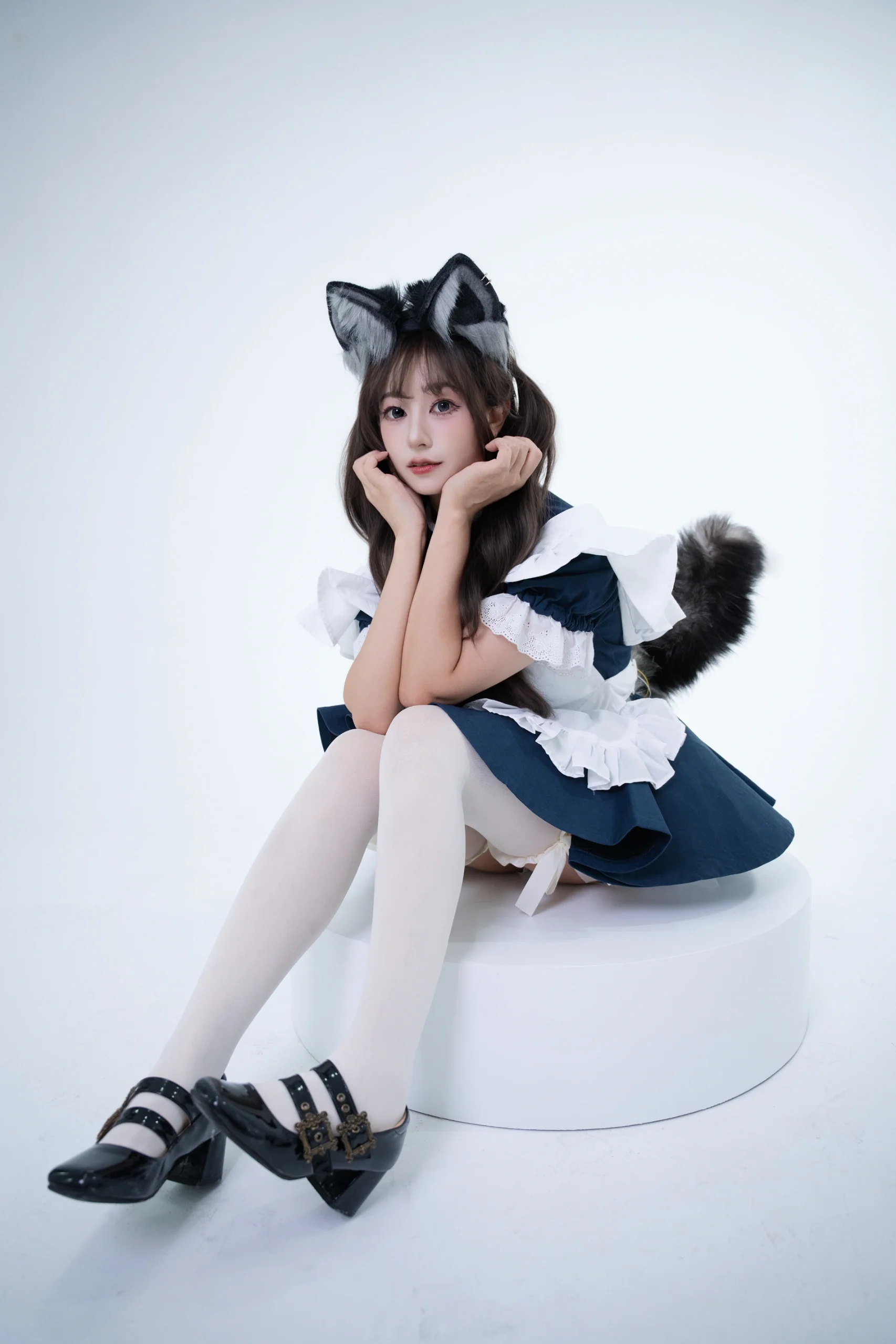 一套充满活力的猫娘女仆装动作参考