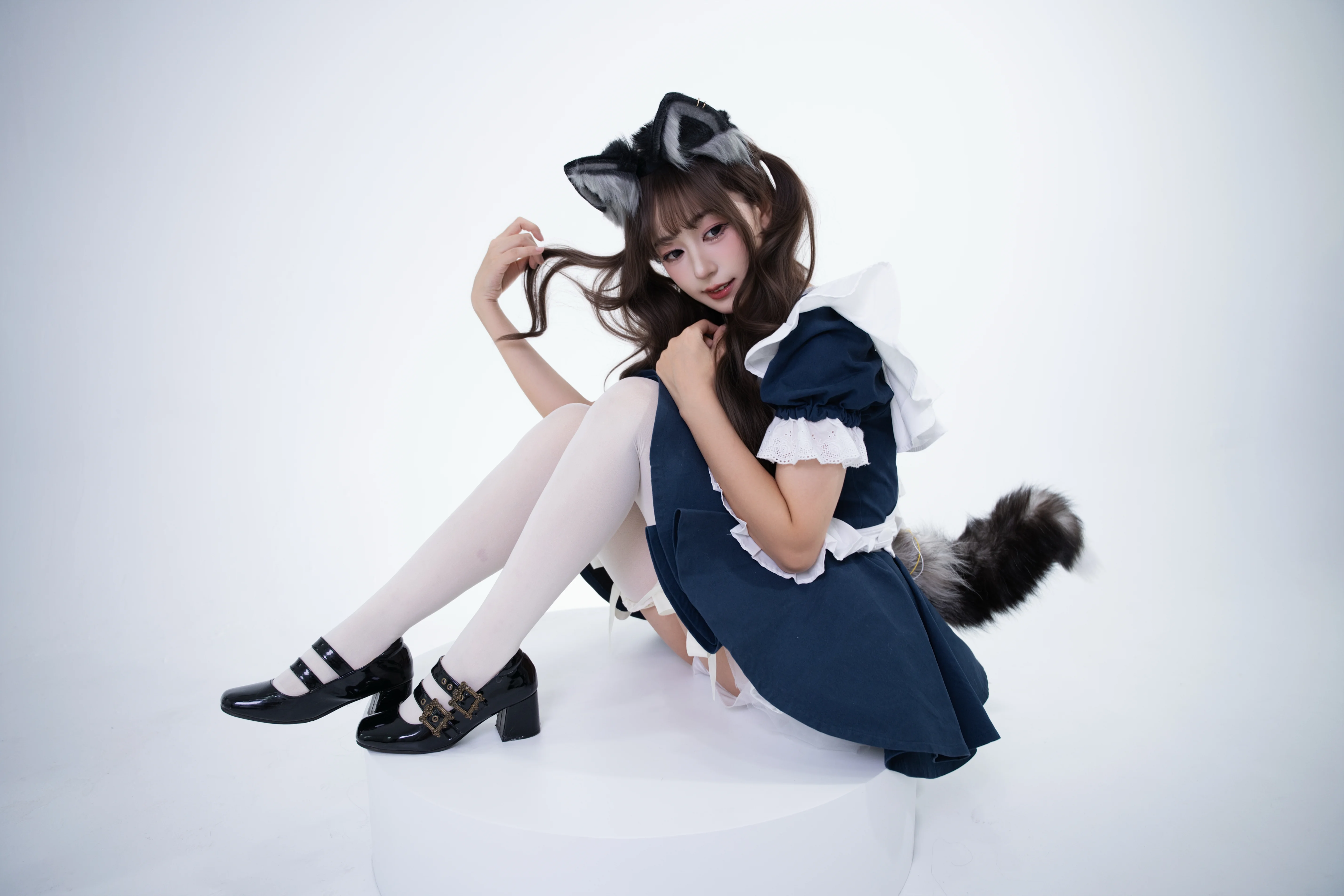 A Vibrant Catgirl Maid Outfit Pose Reference Set - Image 7